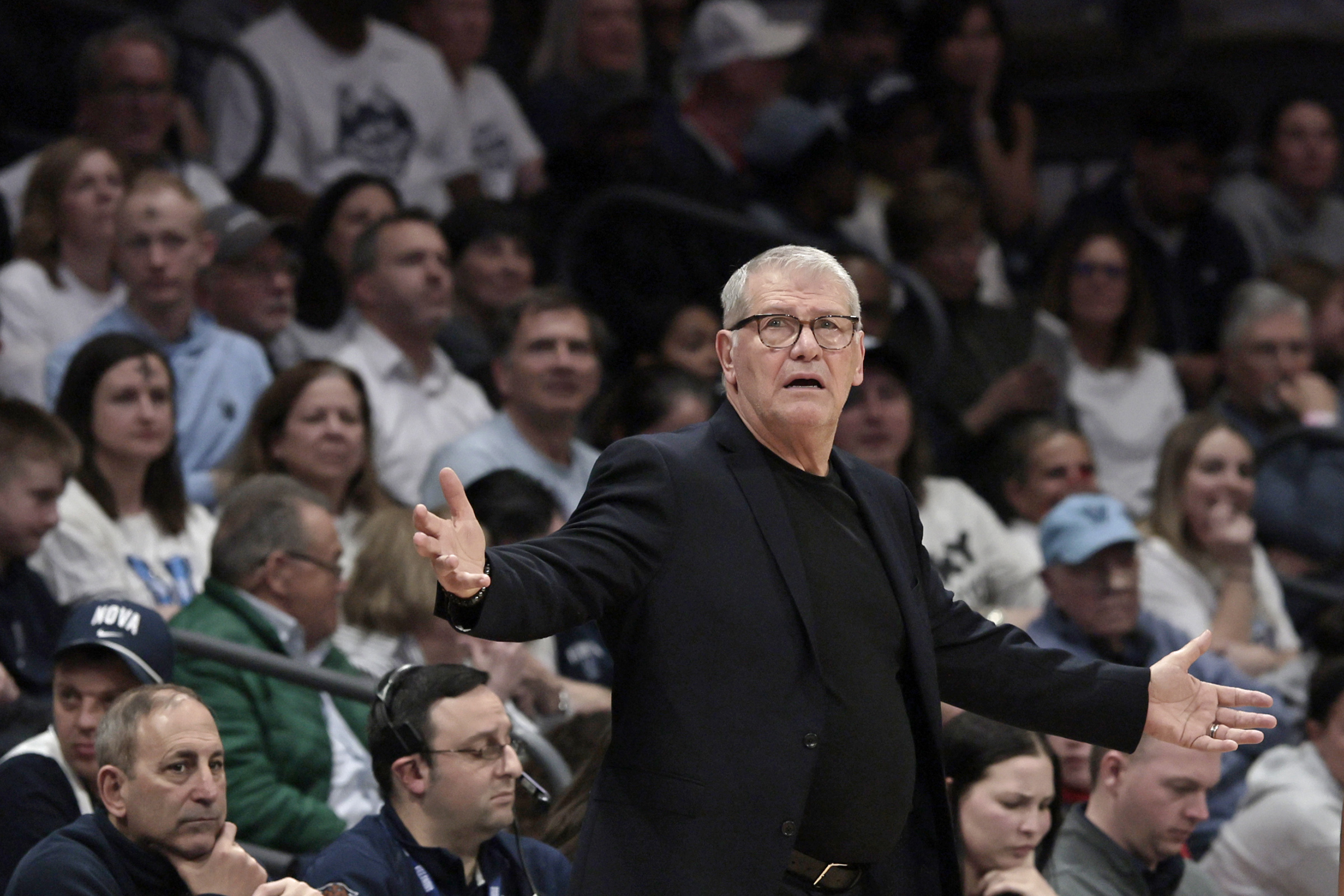 Geno Auriemma’s Philly-area roots shine through in new UConn women’s basketball documentary