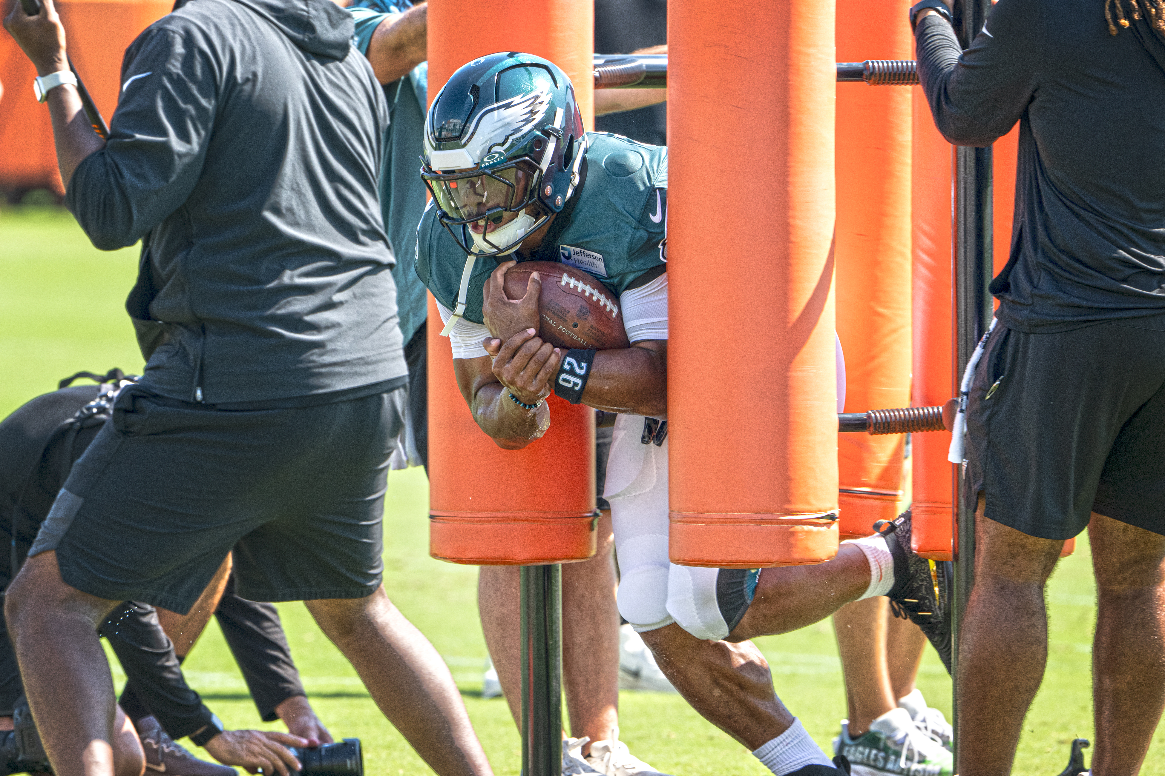 Eagles practice observations: Saquon Barkley ramps up, Elijah Moore scores and defense should play in Baltimore