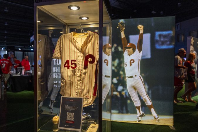 The story behind Tug McGraw gifting his 1980 World Series jersey to a teen fan
