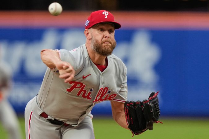 Derek Hill’s jaw-dropping catch keeps Phillies in front as Zack Wheeler delivers in 2-1 win over the Mets