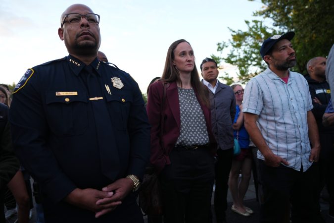 Seattle mayor defends ousting police chief after festival shooting