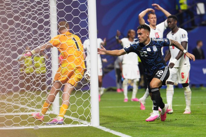 Argentina books trip to second straight World Cup final behind another come-from-behind win