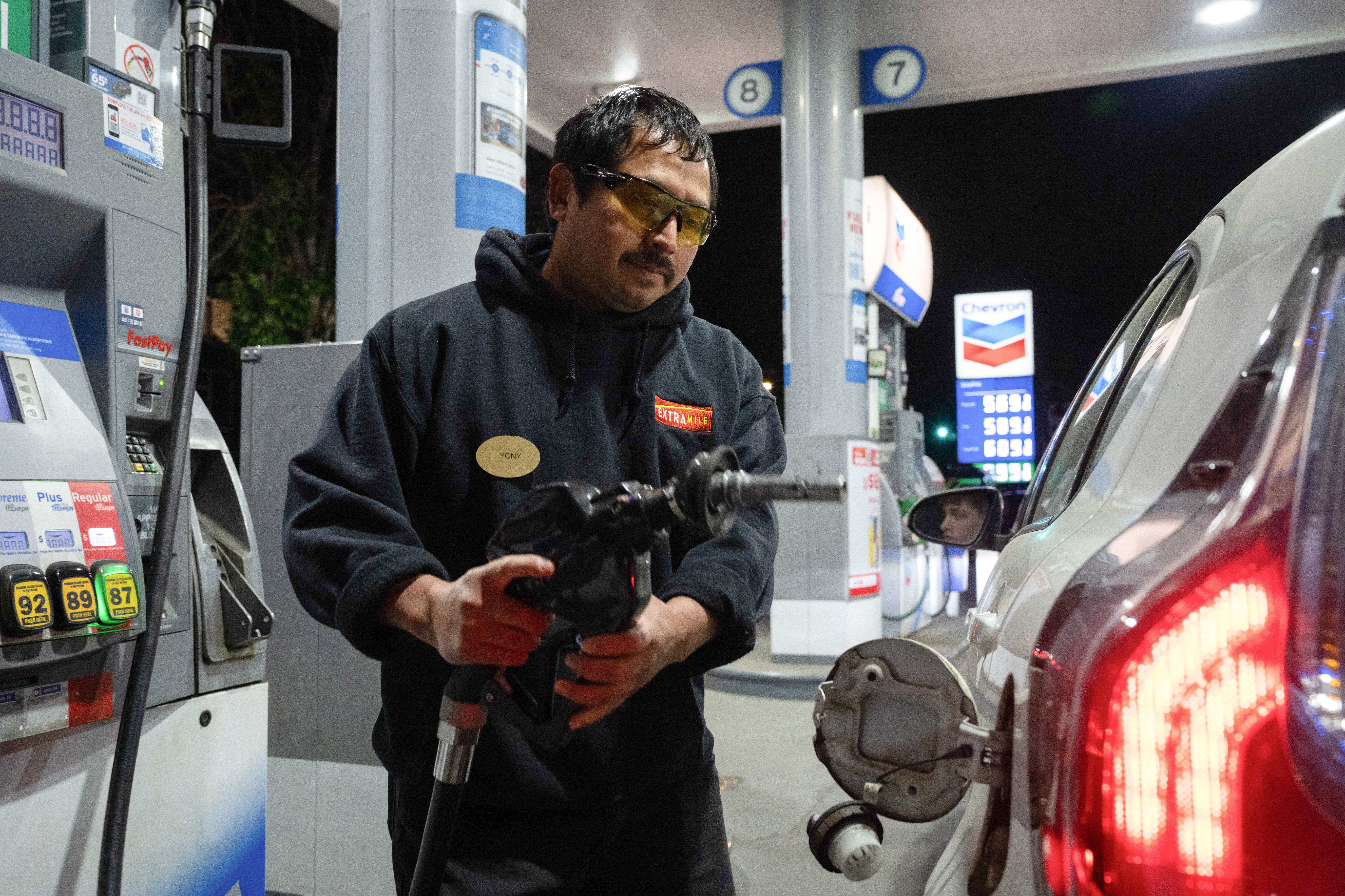 Oil executives warn White House that gas prices will get worse