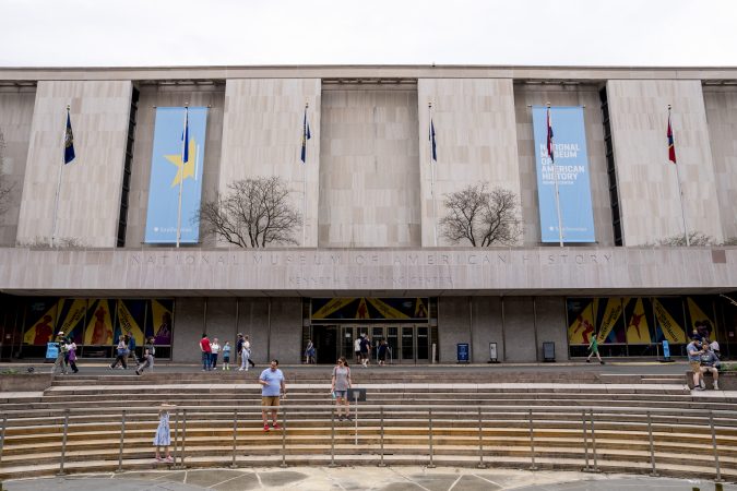 Historians reject White House’s criticism of Smithsonian museum