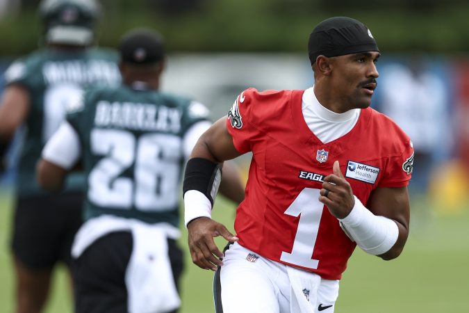 Vic Fangio reveals that Jalen Hurts lost a step in 2025, but he’s back, which is huge for the Eagles