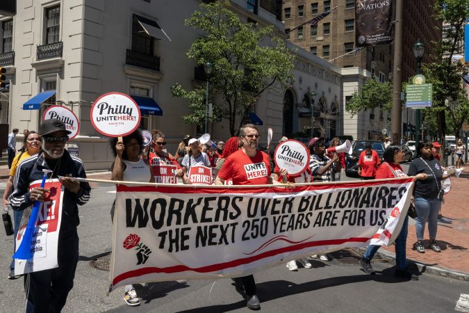 Warwick Rittenhouse Square hotel reaches a deal with its worker union, averting a strike