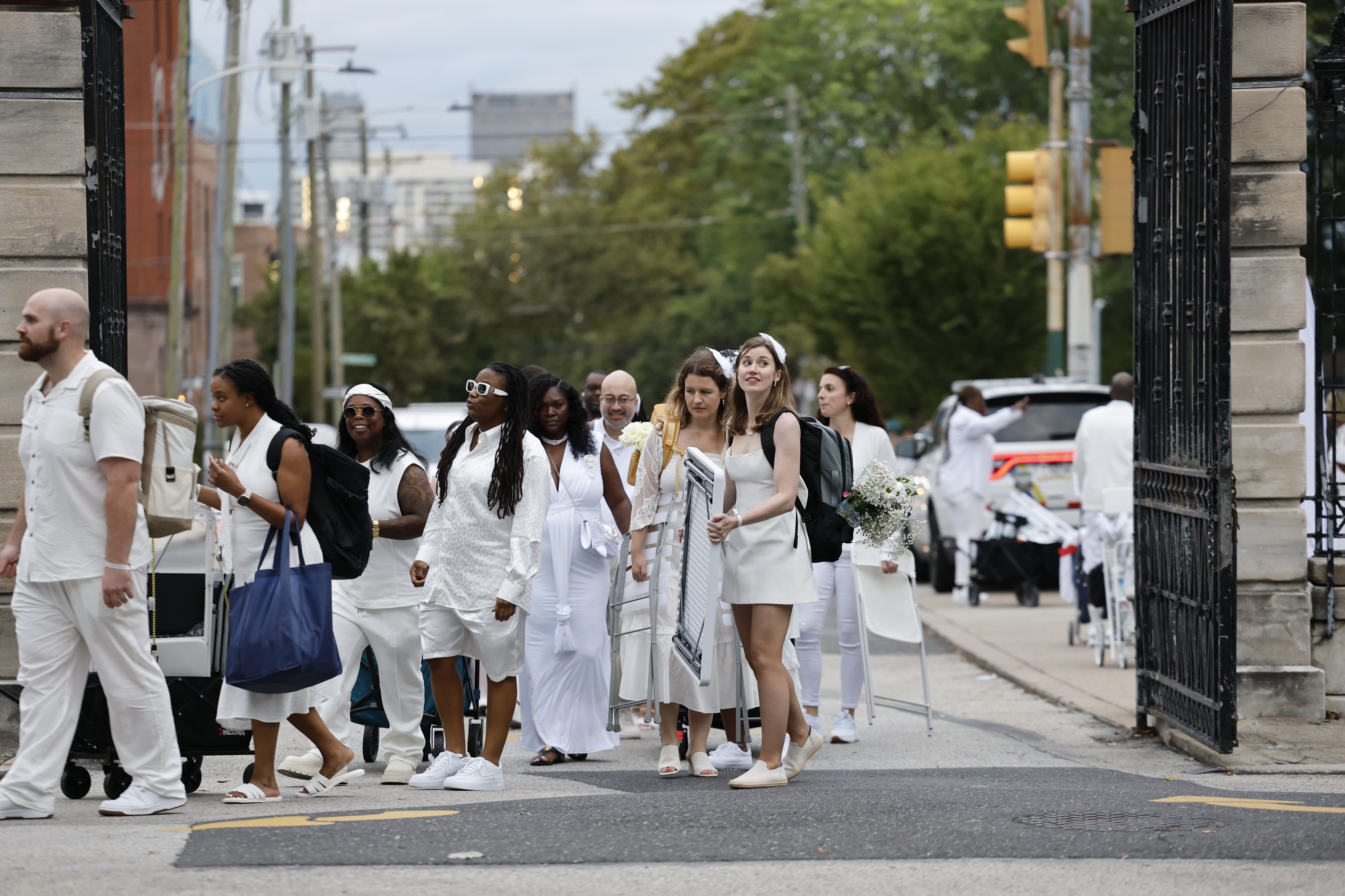 Dîner en Blanc got canceled. Participants found ways to celebrate anyway