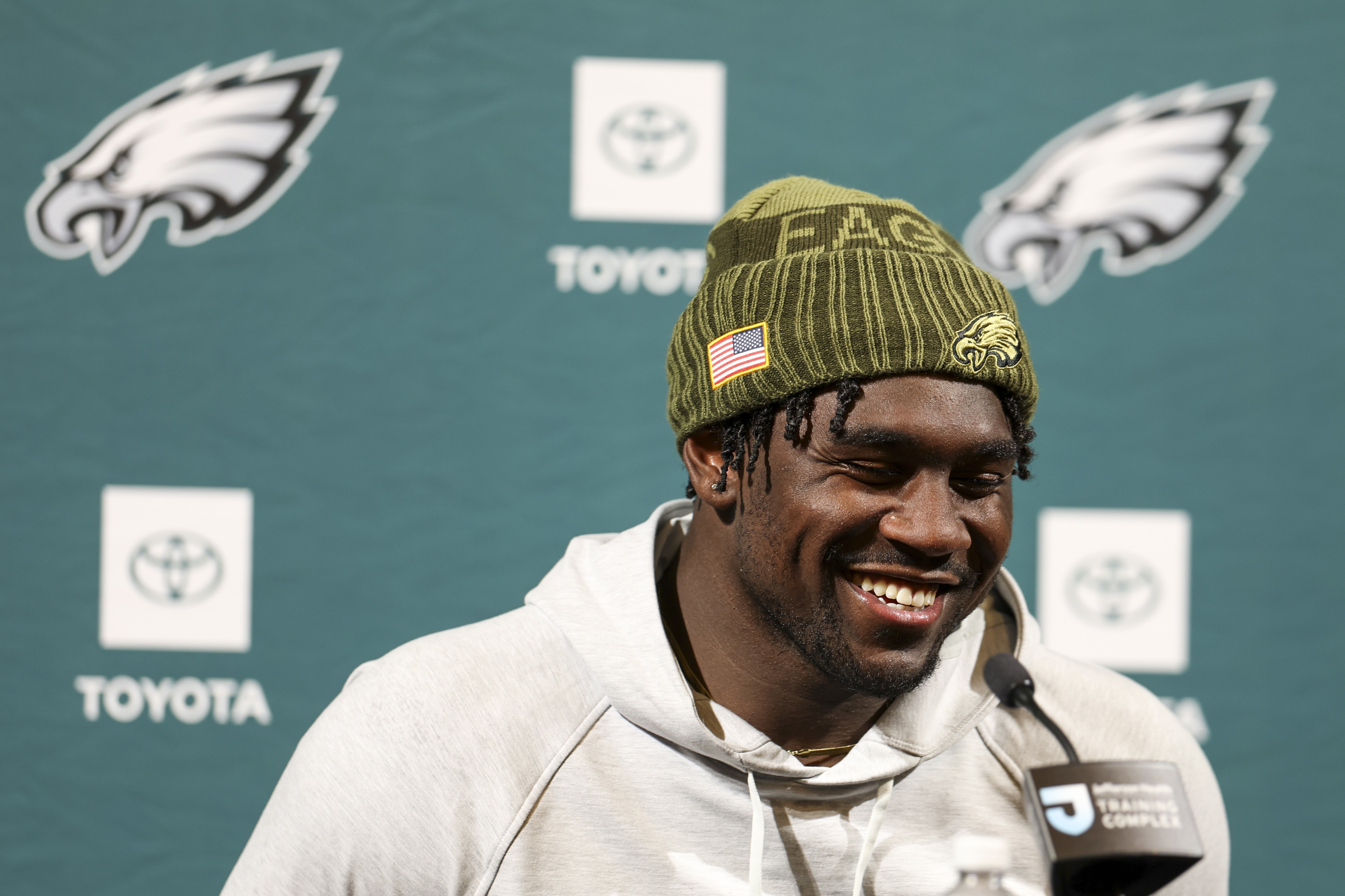 Jalyx Hunt is fine with you noticing his ascent. Just don’t call the Eagles pass rusher a breakout player.
