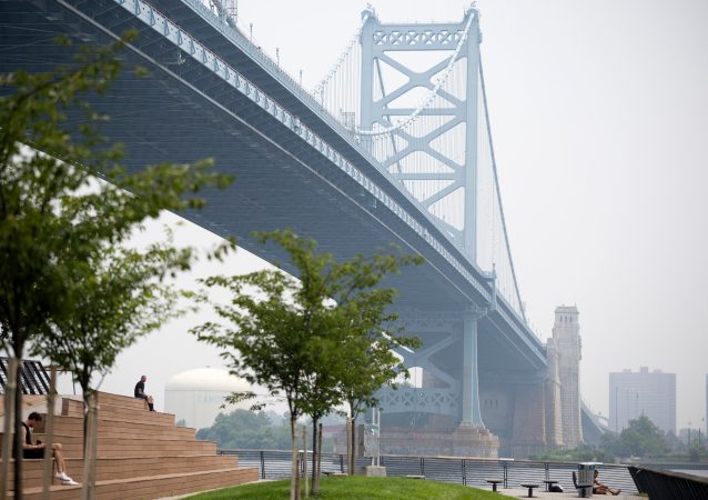 Suffocating dome of smoke descends over Philly region
