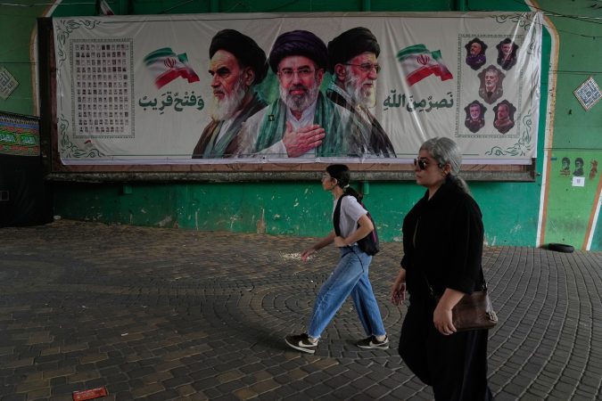 Trump claims active ceasefire talks, but Iran denies direct negotiations