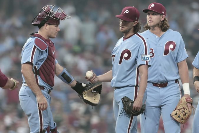Amid wildfire smoke, Phillies’ bats are stifled in 4-1 loss to Mets in the first game after the All-Star break