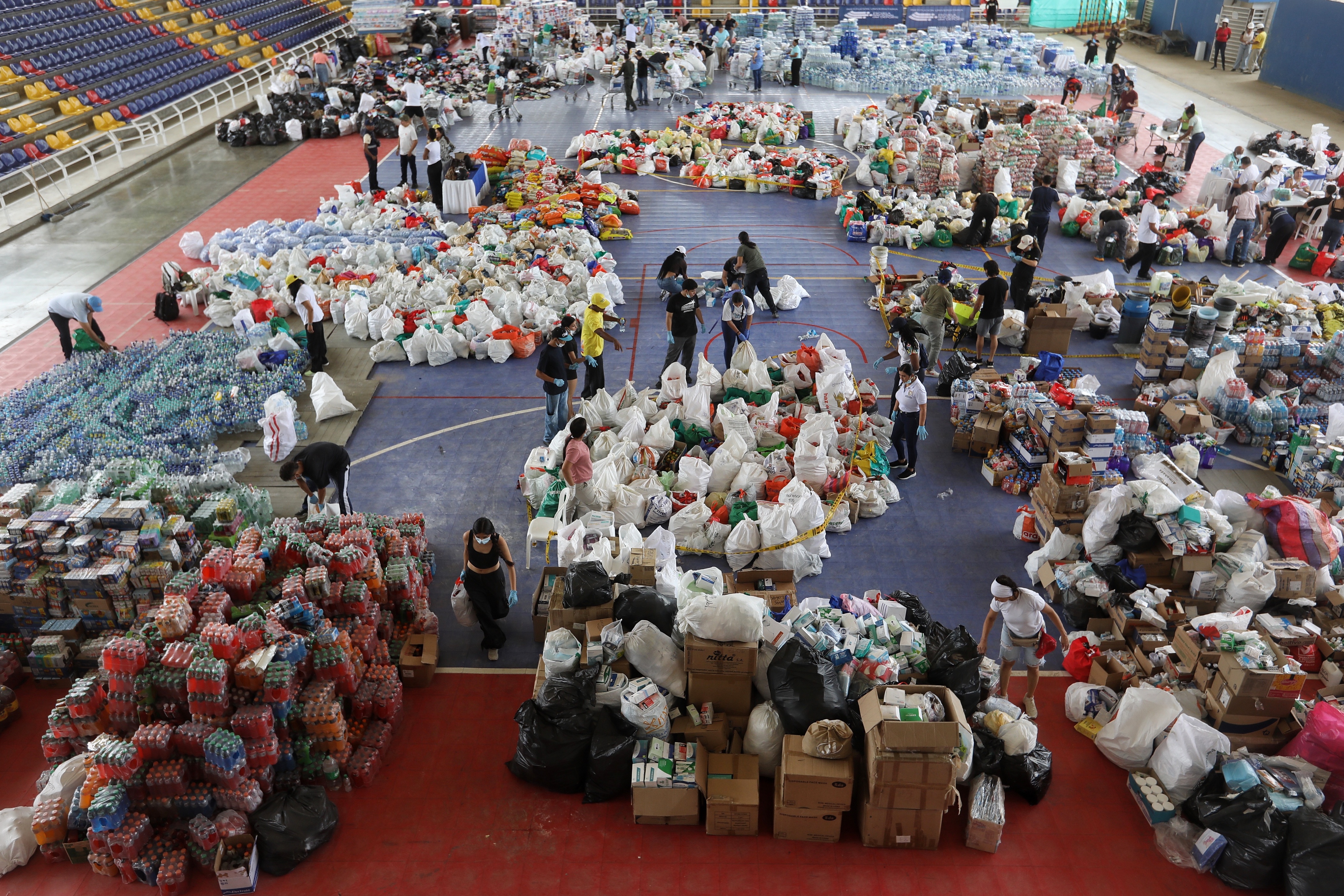Earthquake response strains Colombia’s new government and rescuers as they race against the clock
