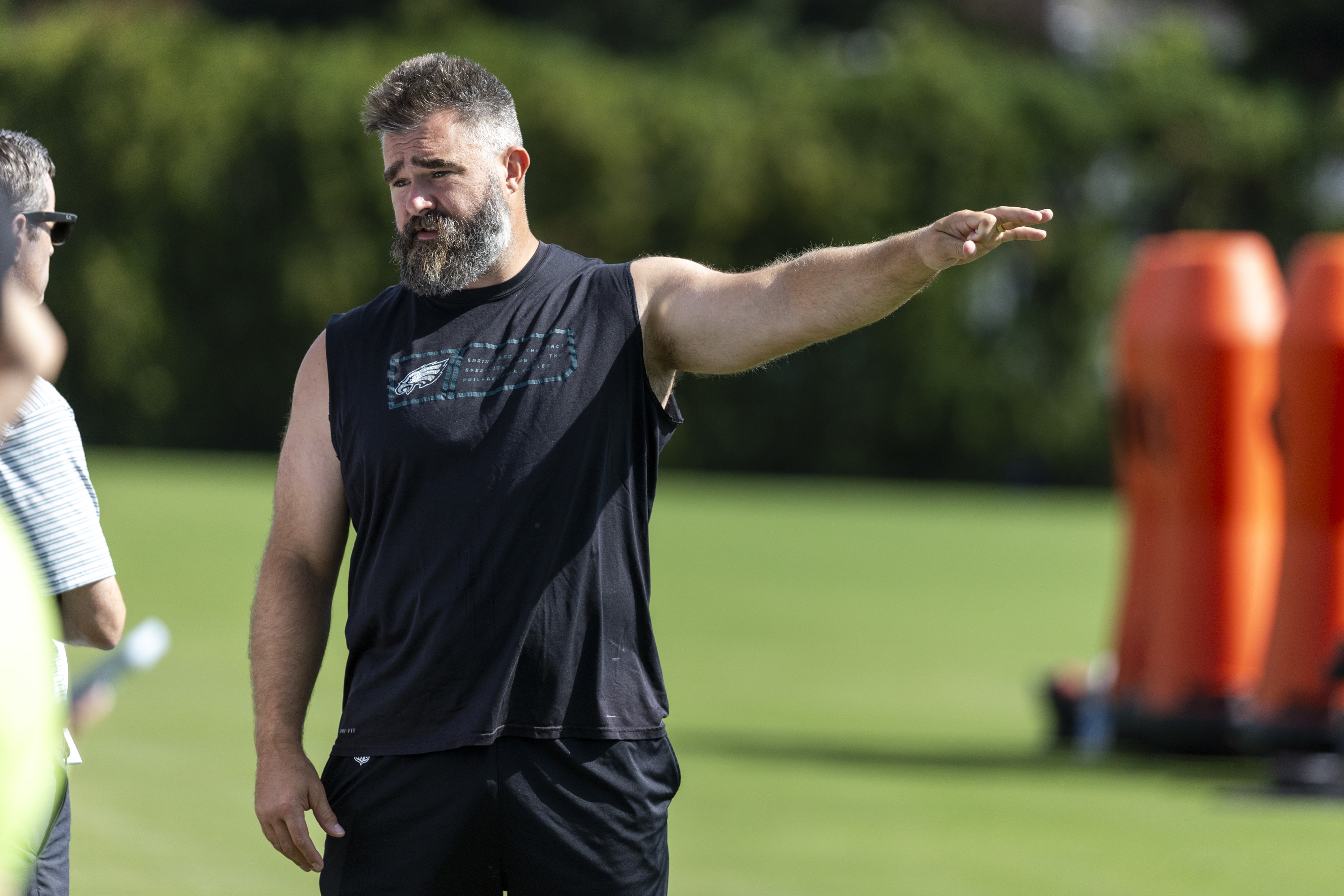 Jason Kelce praises the Eagles offense as he and Travis break down key NFL Week 1 story lines on ‘New Heights’