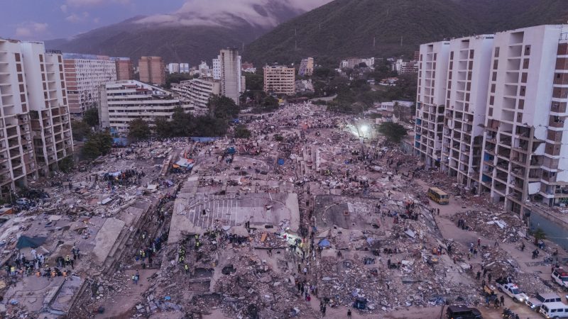 Venezuelan medics fear infections from quake injuries as search for untold dead continues