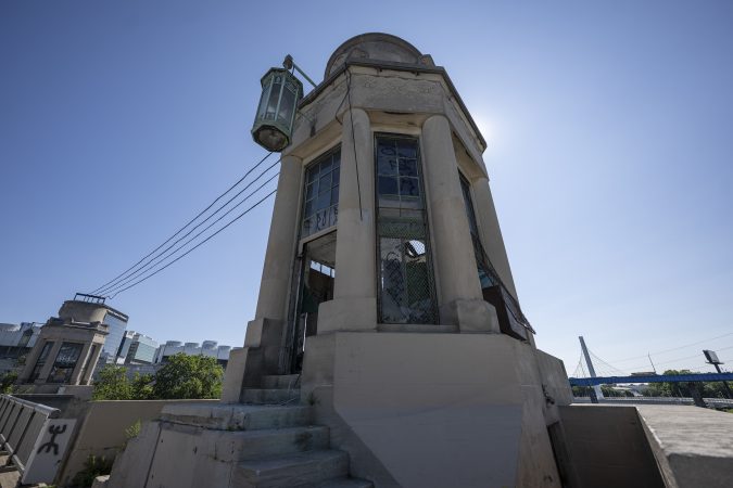 It ‘just makes the city look bad’: Petition demands that the University Avenue Bridge be saved from further damage