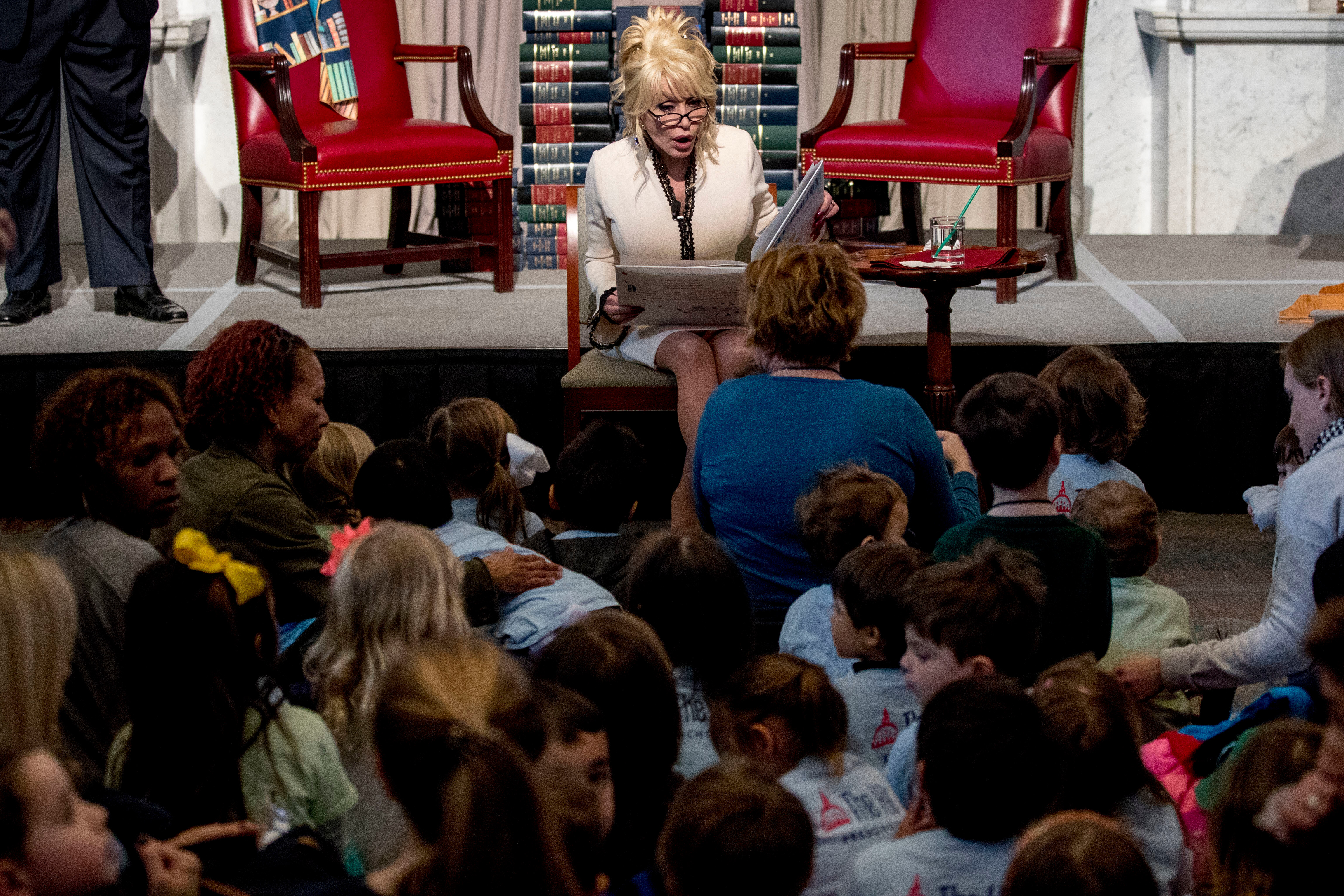 Dolly Parton’s program provides free books for children in Philly region