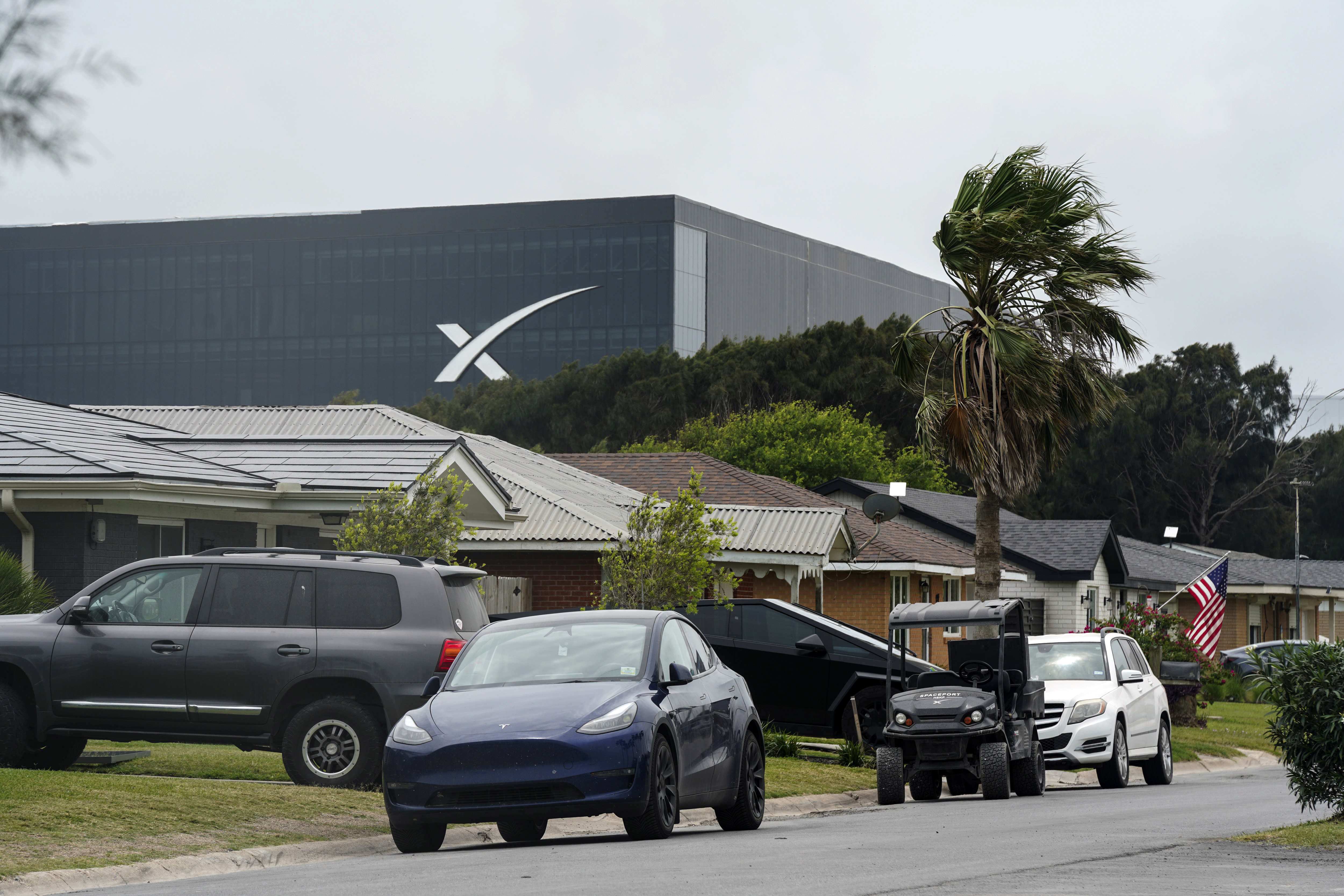 Want to invest in SpaceX? Here’s what to know before its IPO