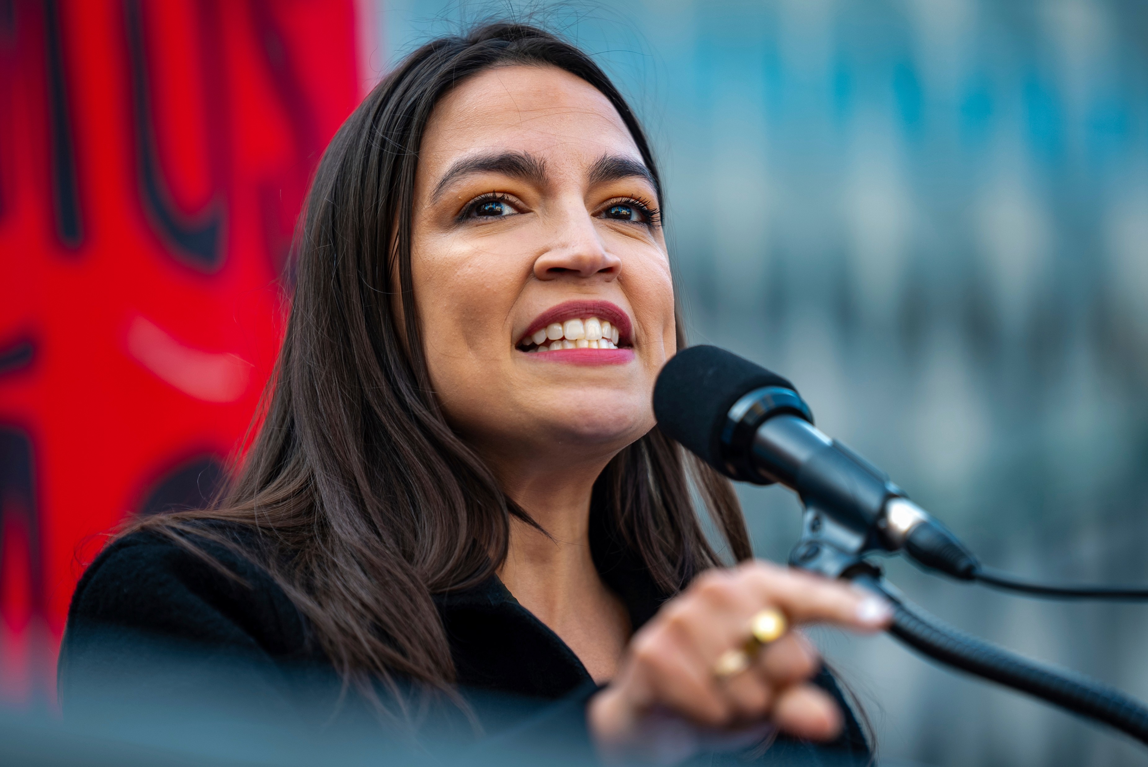 Alexandria Ocasio-Cortez says she’s freezing her eggs