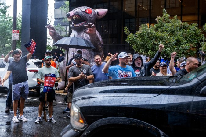 Peco and worker union reach a deal, ending strike