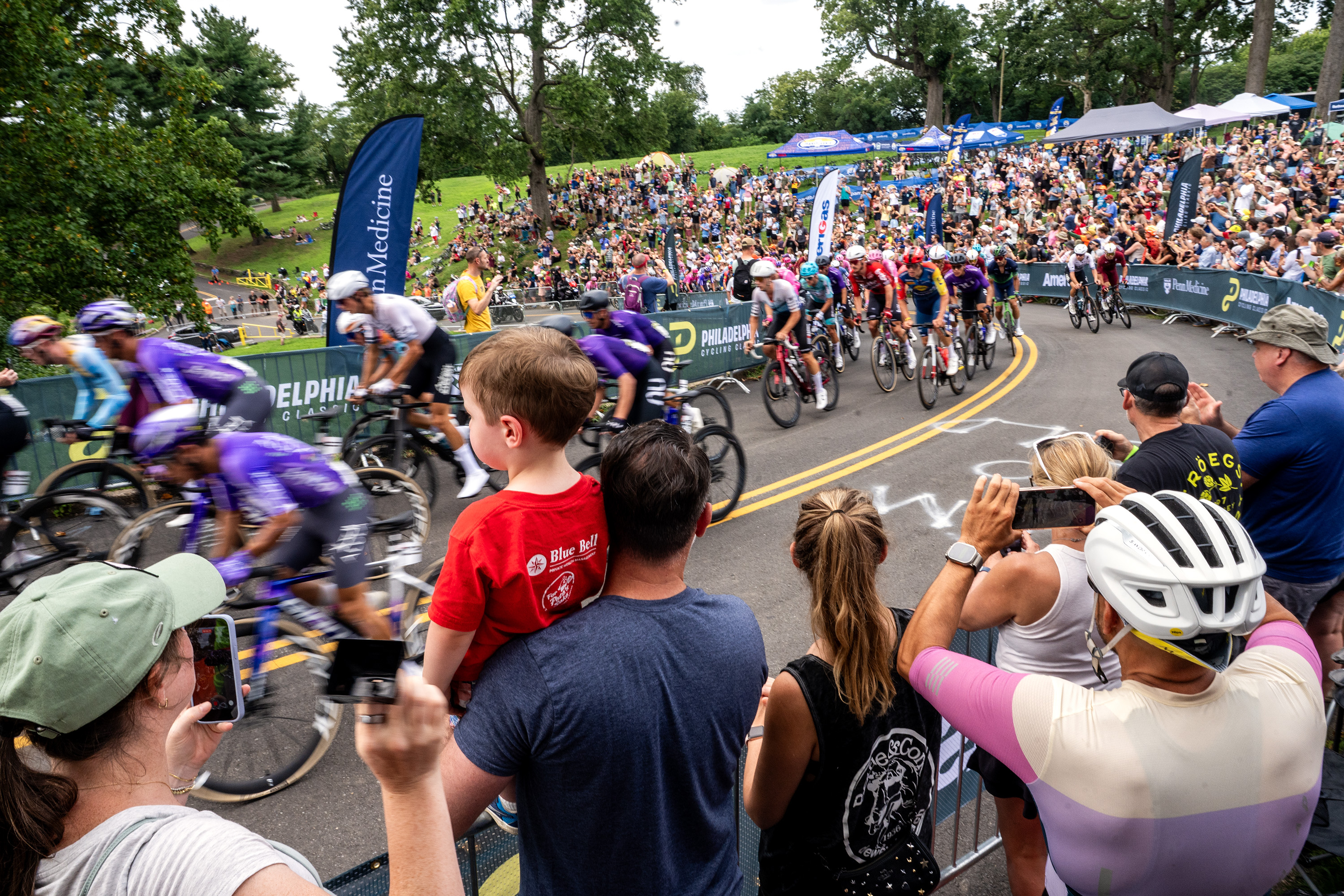 Biking fans — new and old — flock to a renewed Philadelphia Cycling Classic after decade-long hiatus