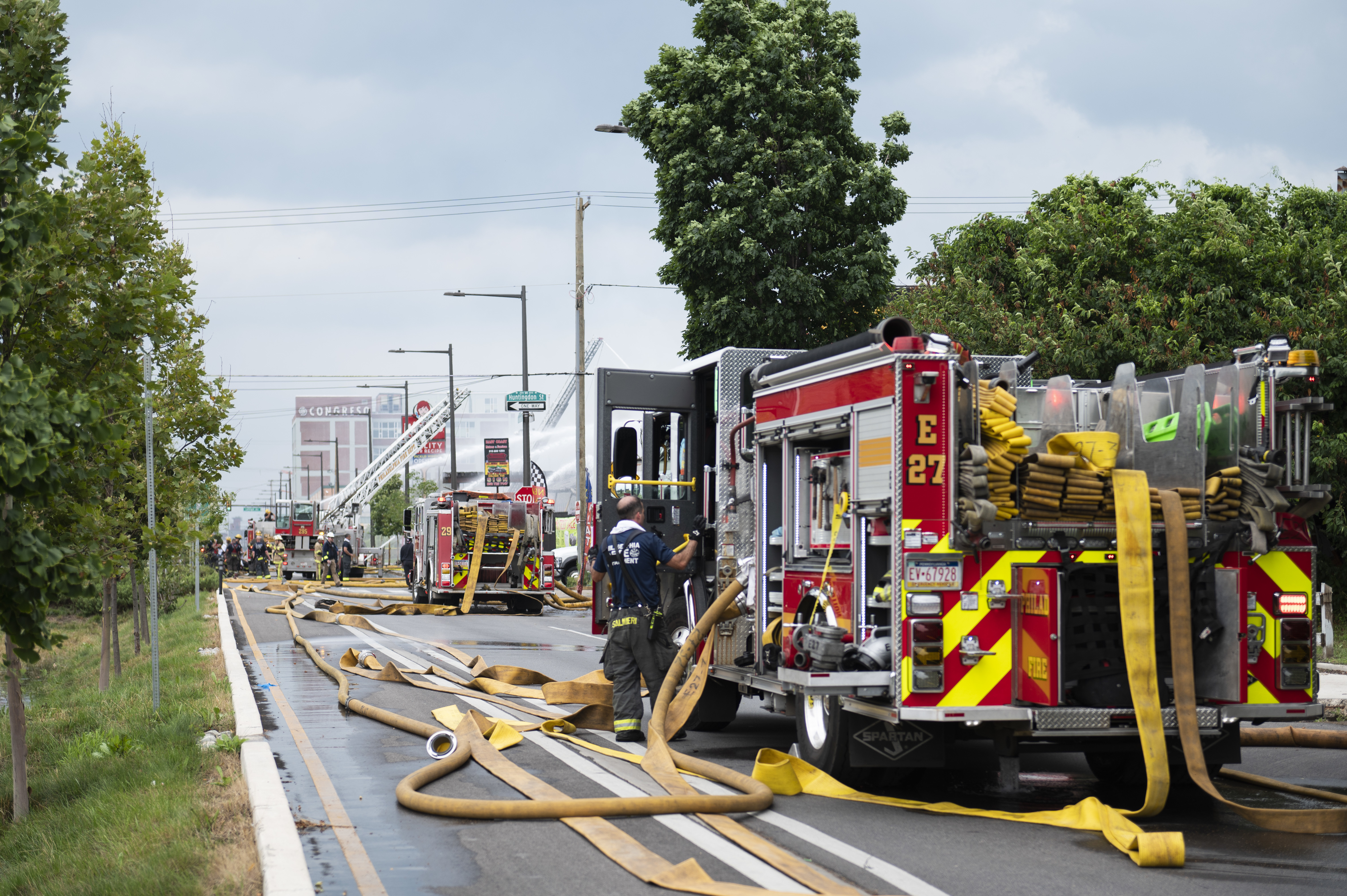 Ex-Philly fire department supervisor took bribes to approve $139,000 in bogus overtime, feds say