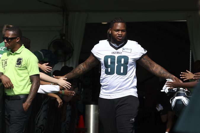 Eagles practice observations: Defense brings the camp fire; O-line woes; DeVonta Smith and who else?