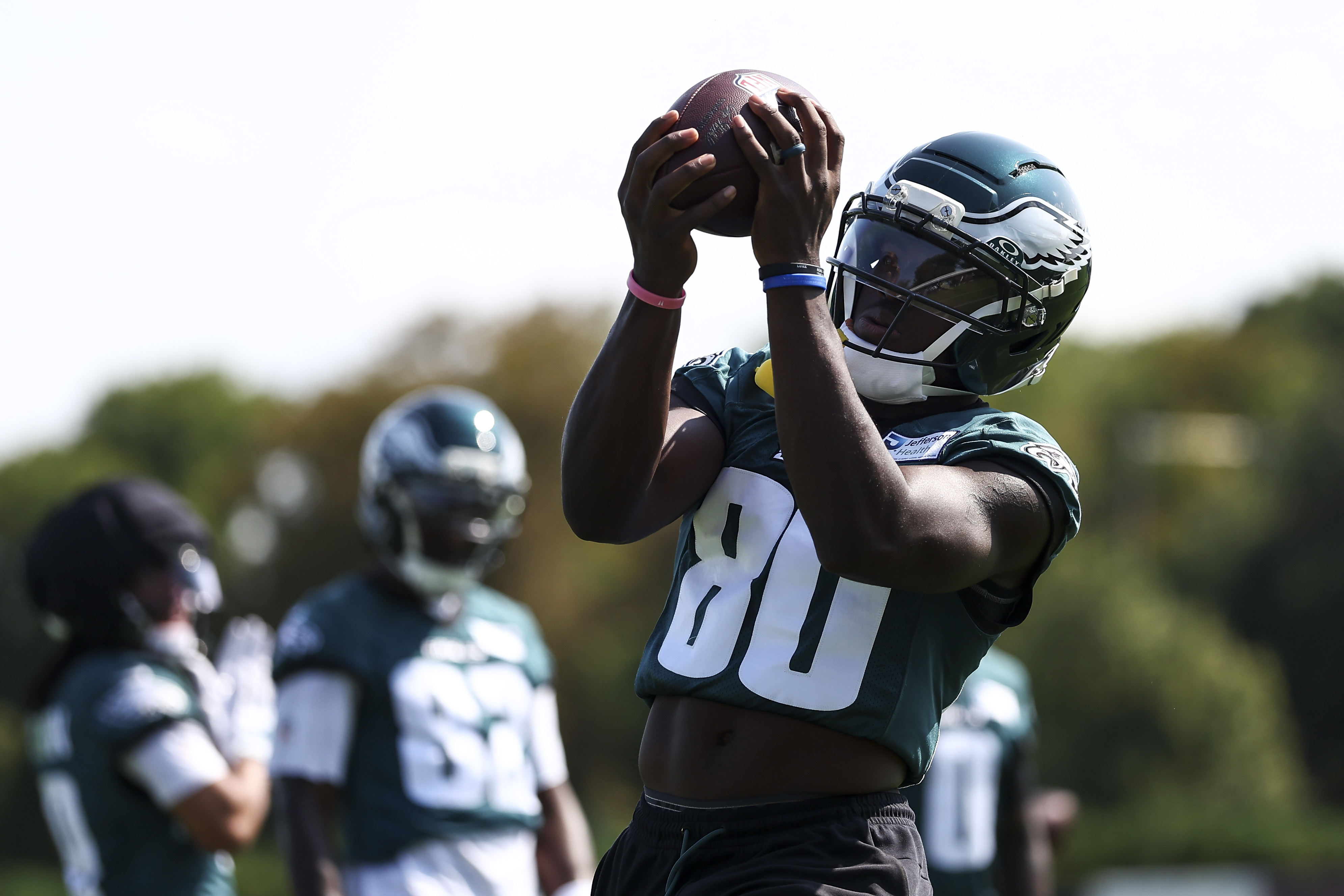 Eagles practice observations: Tyler Steen vs. Ty Robinson; Darius Cooper keeps impressing; Quinyon Mitchell’s improved hands