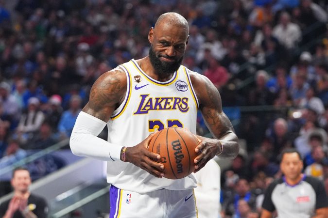 LeBron James could live in NYC while playing for Philly. He wouldn’t be the first Sixer to do it.