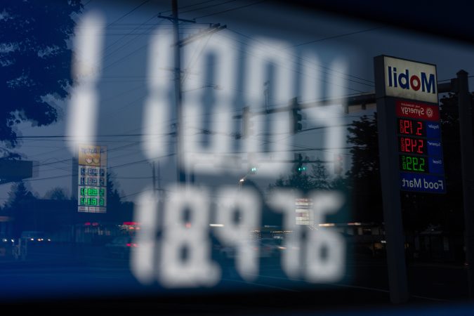 Big oil companies reap billions off the Iran war