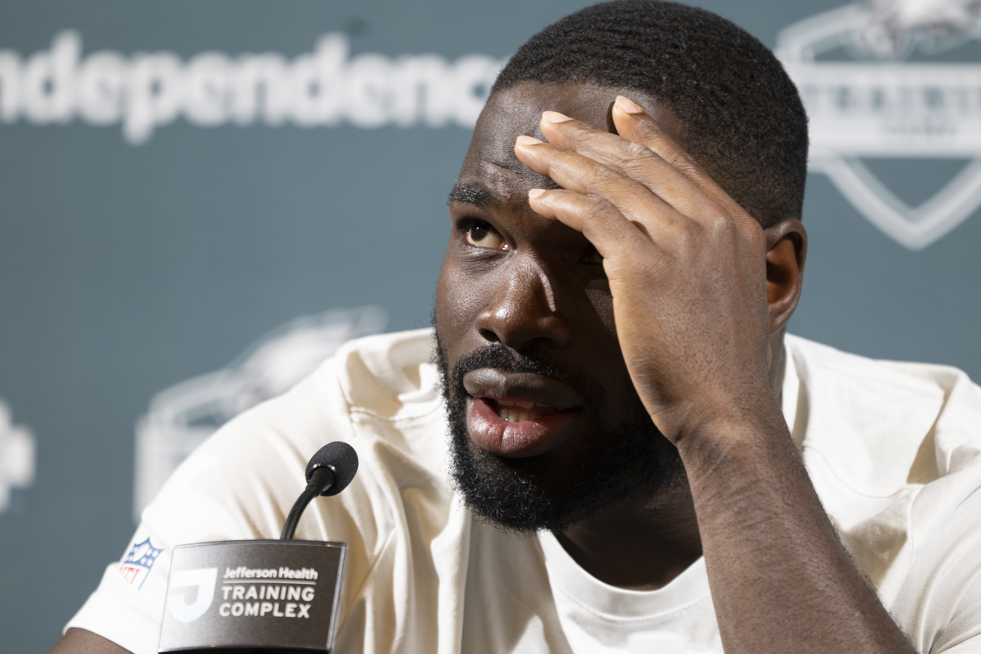 Moro Ojomo contrite about training camp skirmish with Eagles teammate Fred Johnson: ‘You fight with your brothers’