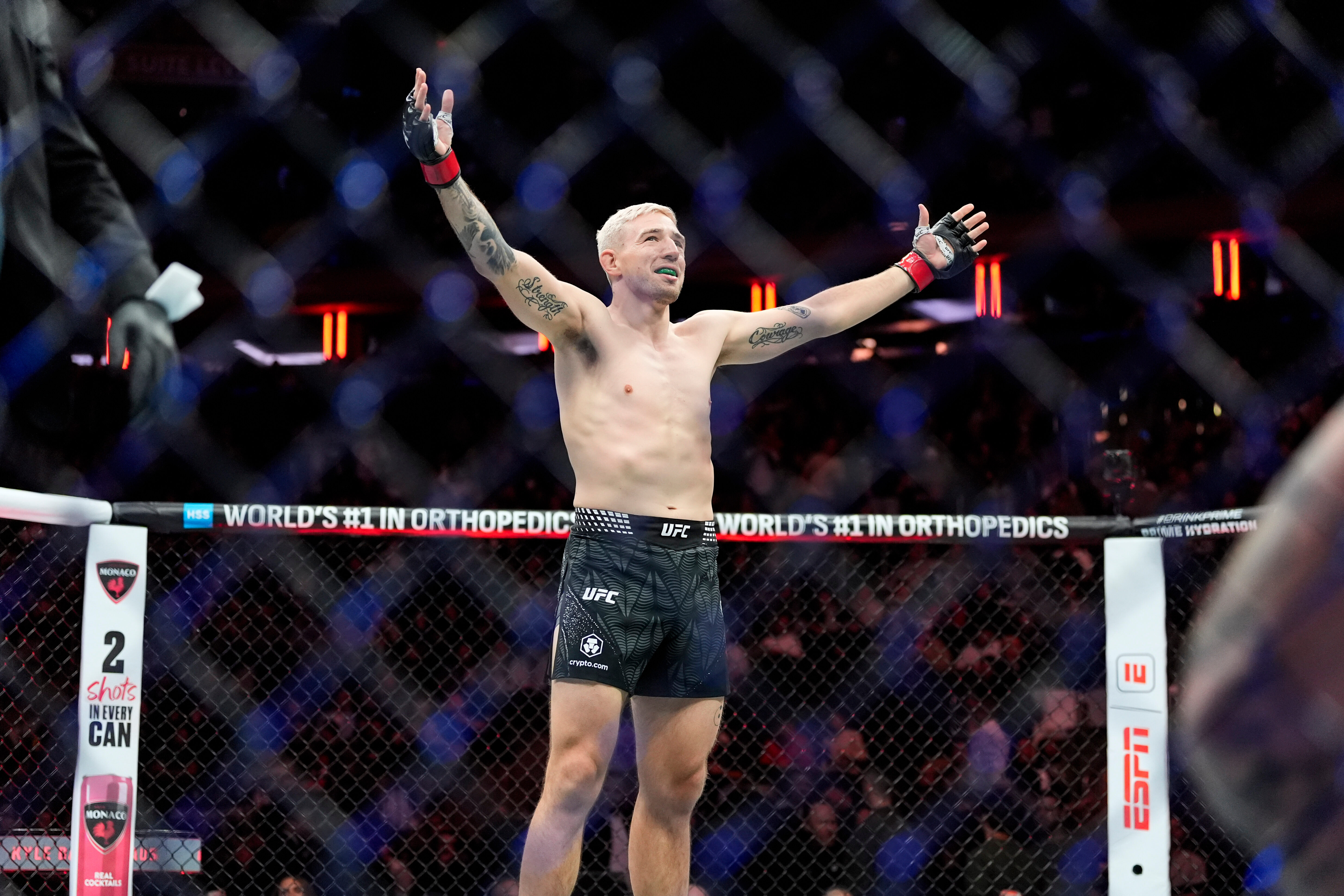 Kyle Daukaus celebrates after defeating Gerald Meerschaert in November. On Sunday, he'll face former Penn State wrestler Bo Nickal in front of the White House.