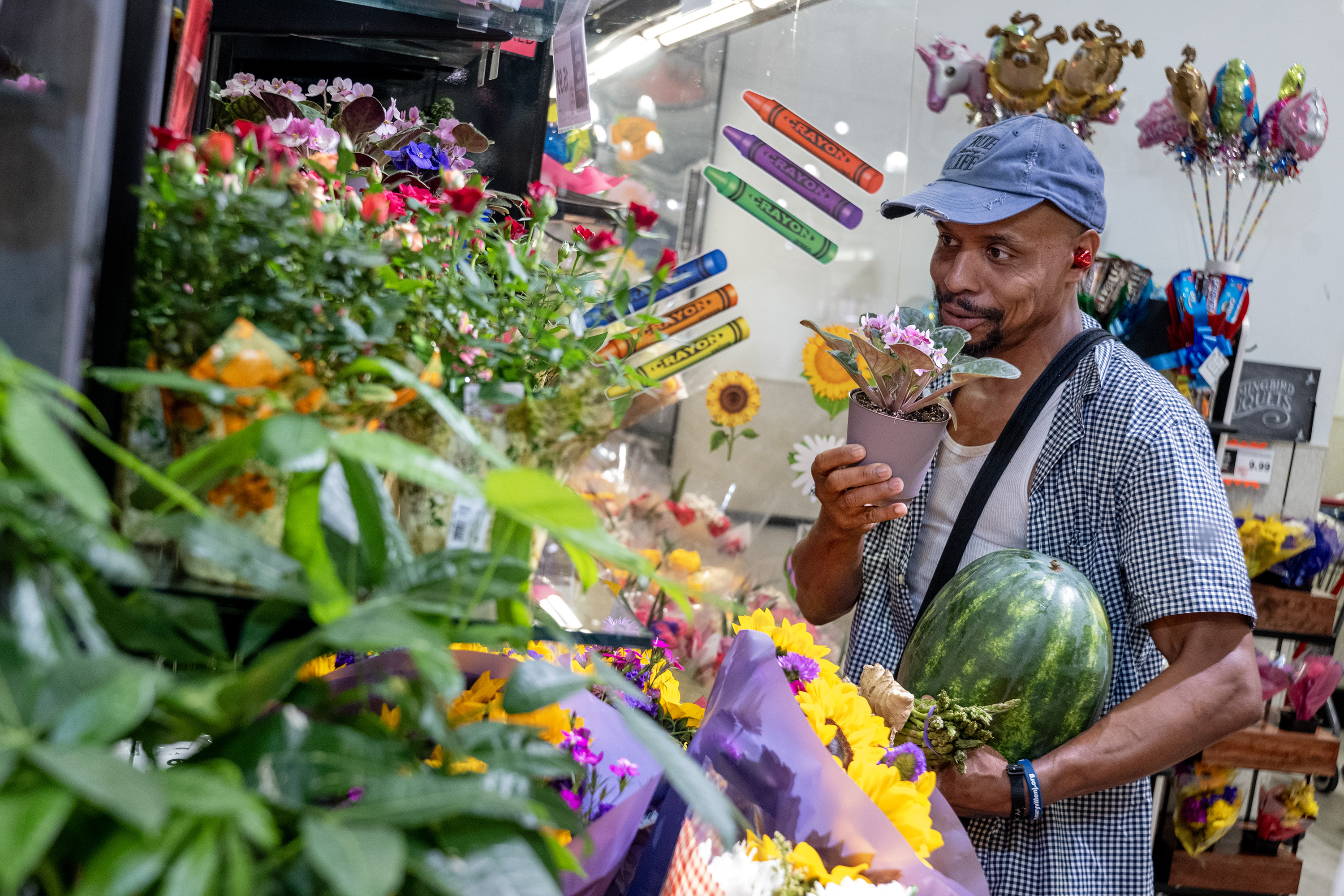 Camden has no grocery stores of its own. A pastor is giving free rides to residents to shop for healthy food in Cherry Hill.