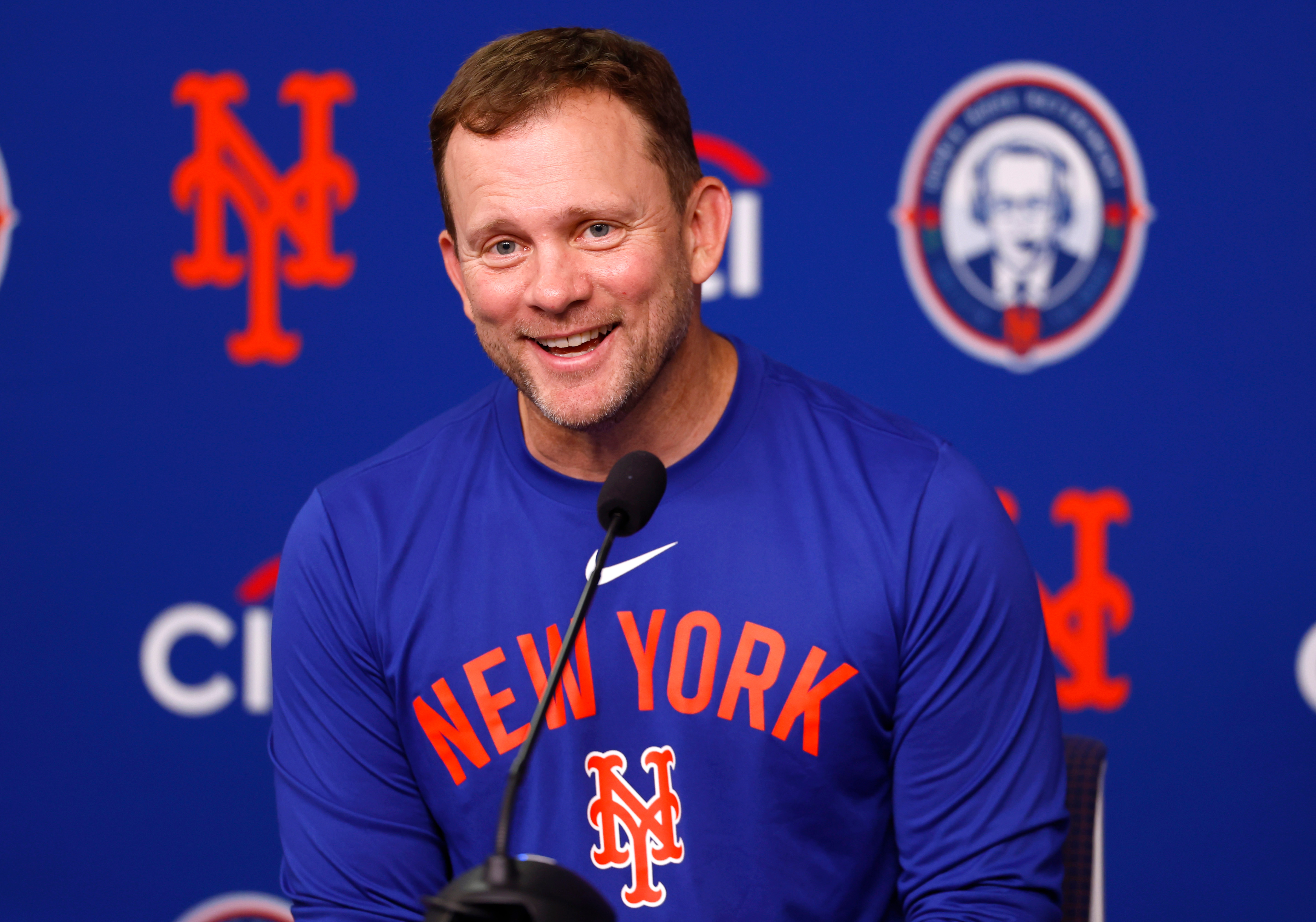 Mets hire interim manager Andy Green for full-time job, giving him three-year contract