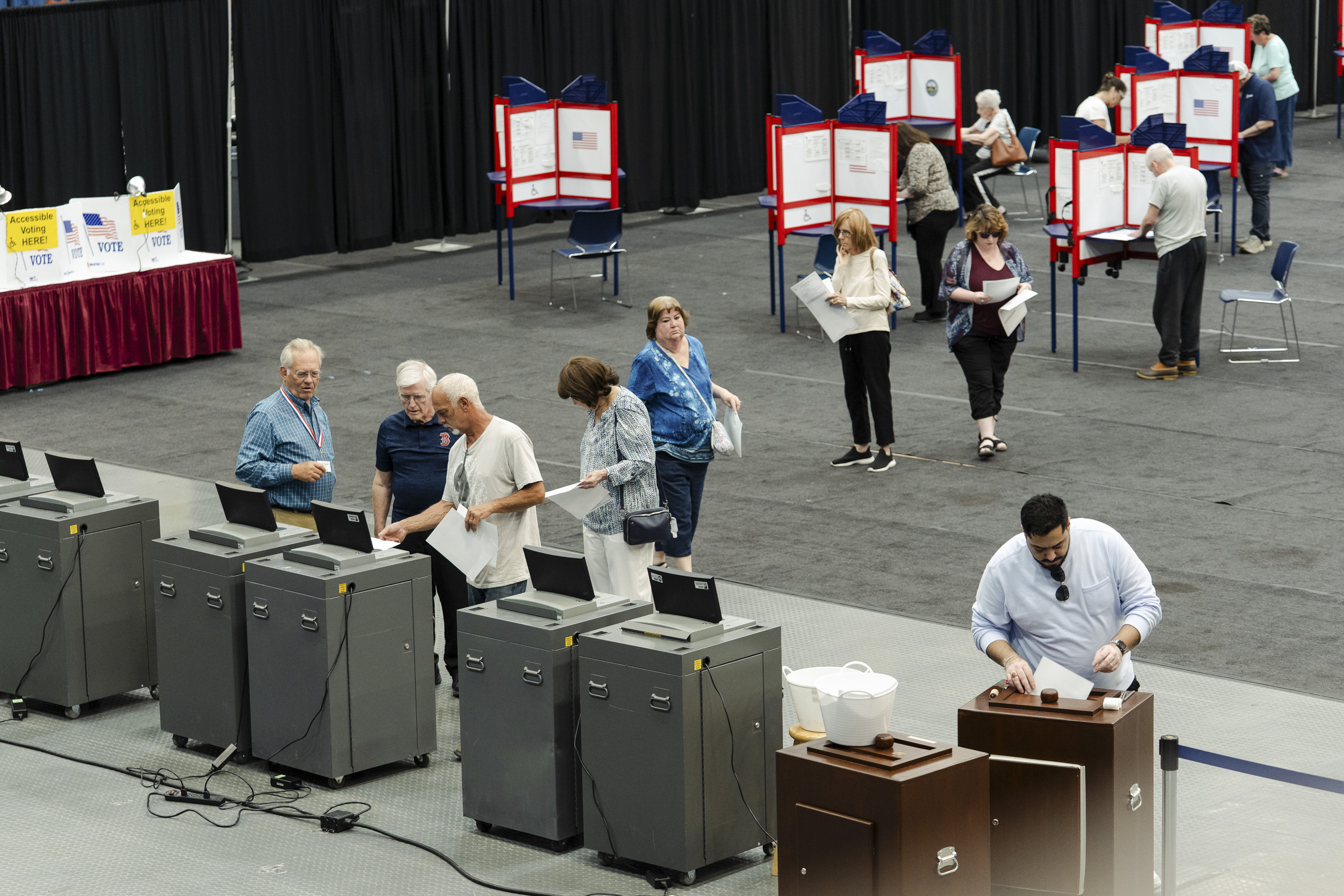 Judge blocks U.S. from tying emergency grants to election changes