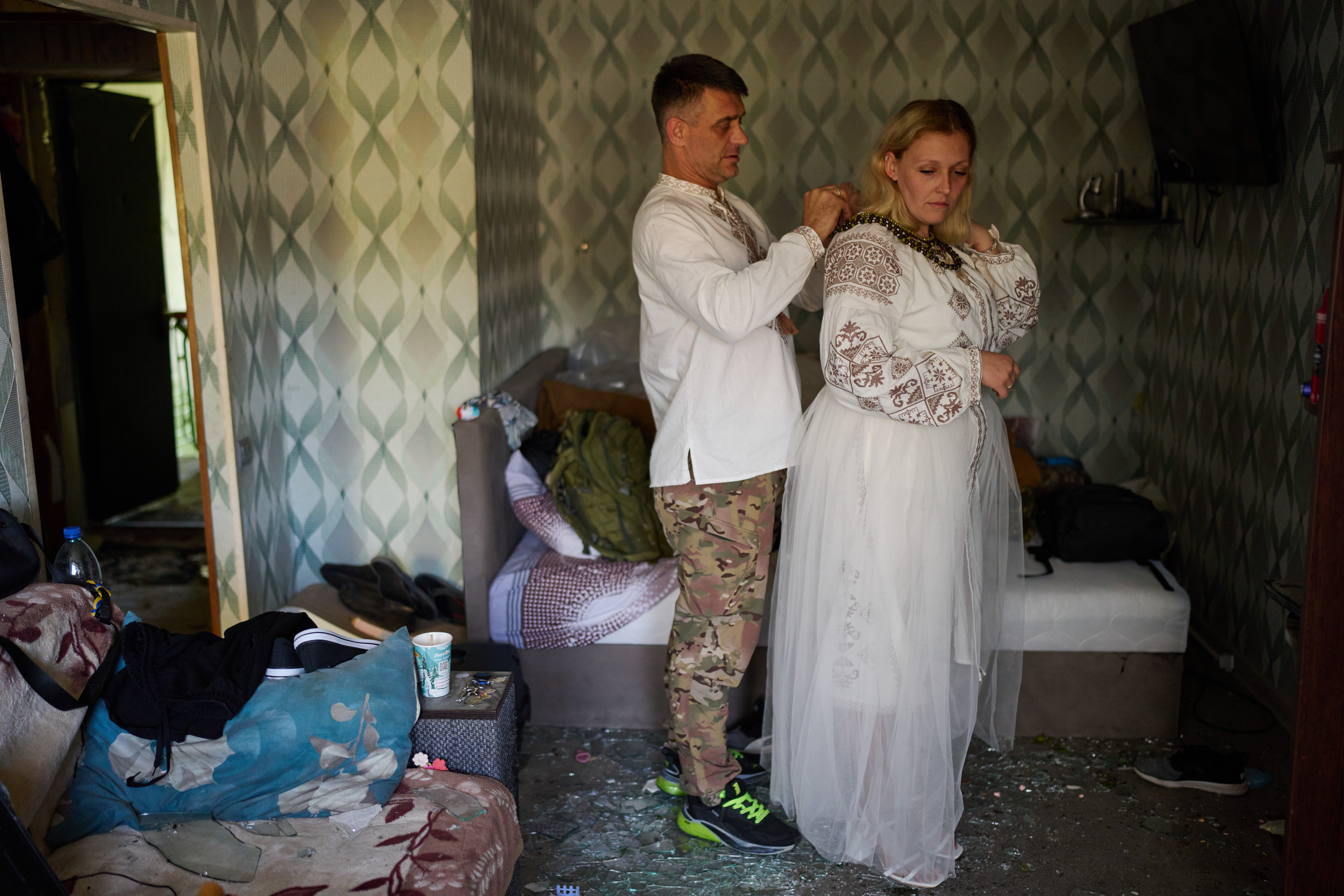 Hours after a Russian attack destroys their home, a Ukrainian couple gets married