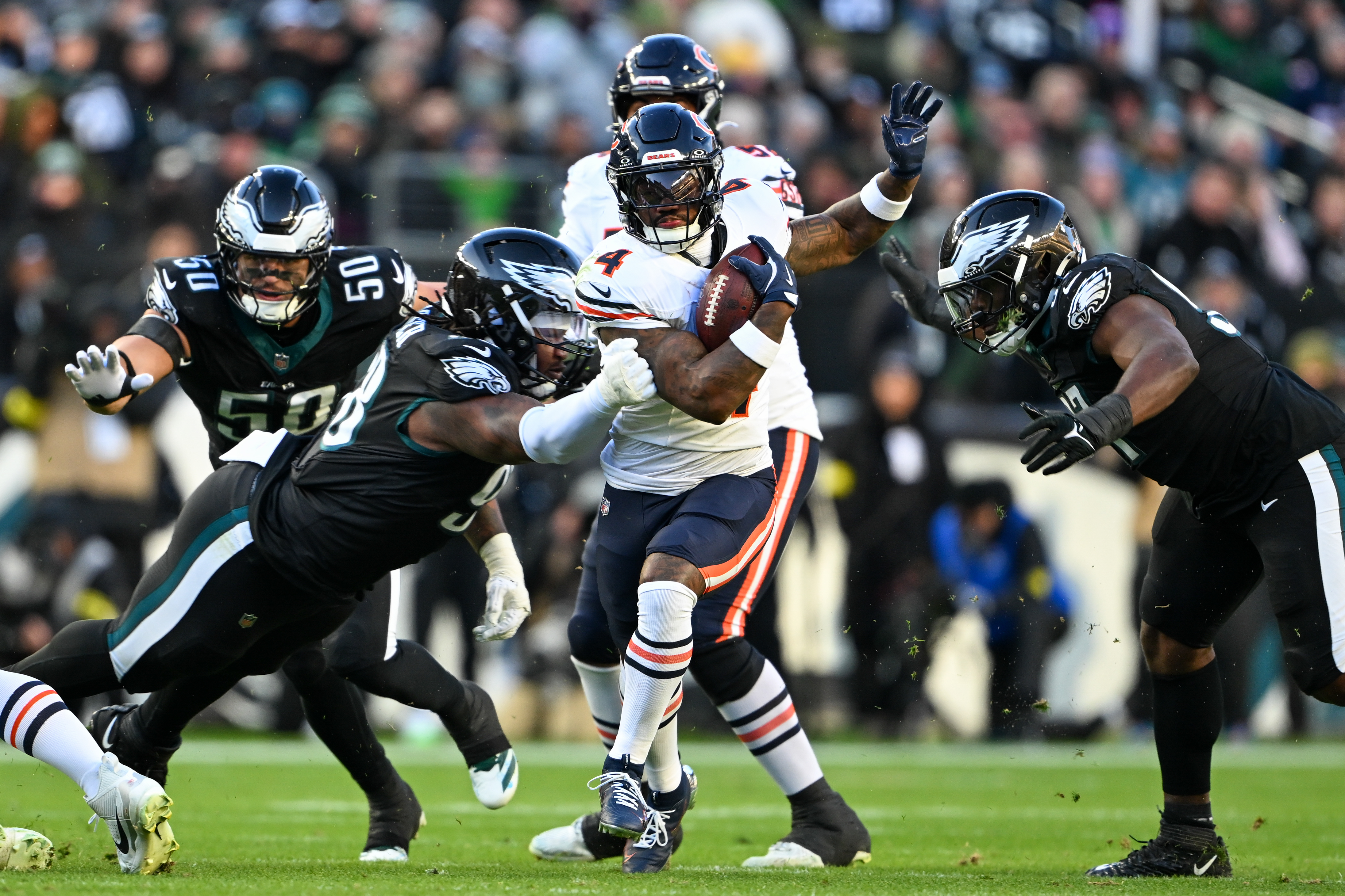 Bears running back D'Andre Swift runs during the Eagles-Bears game last November.