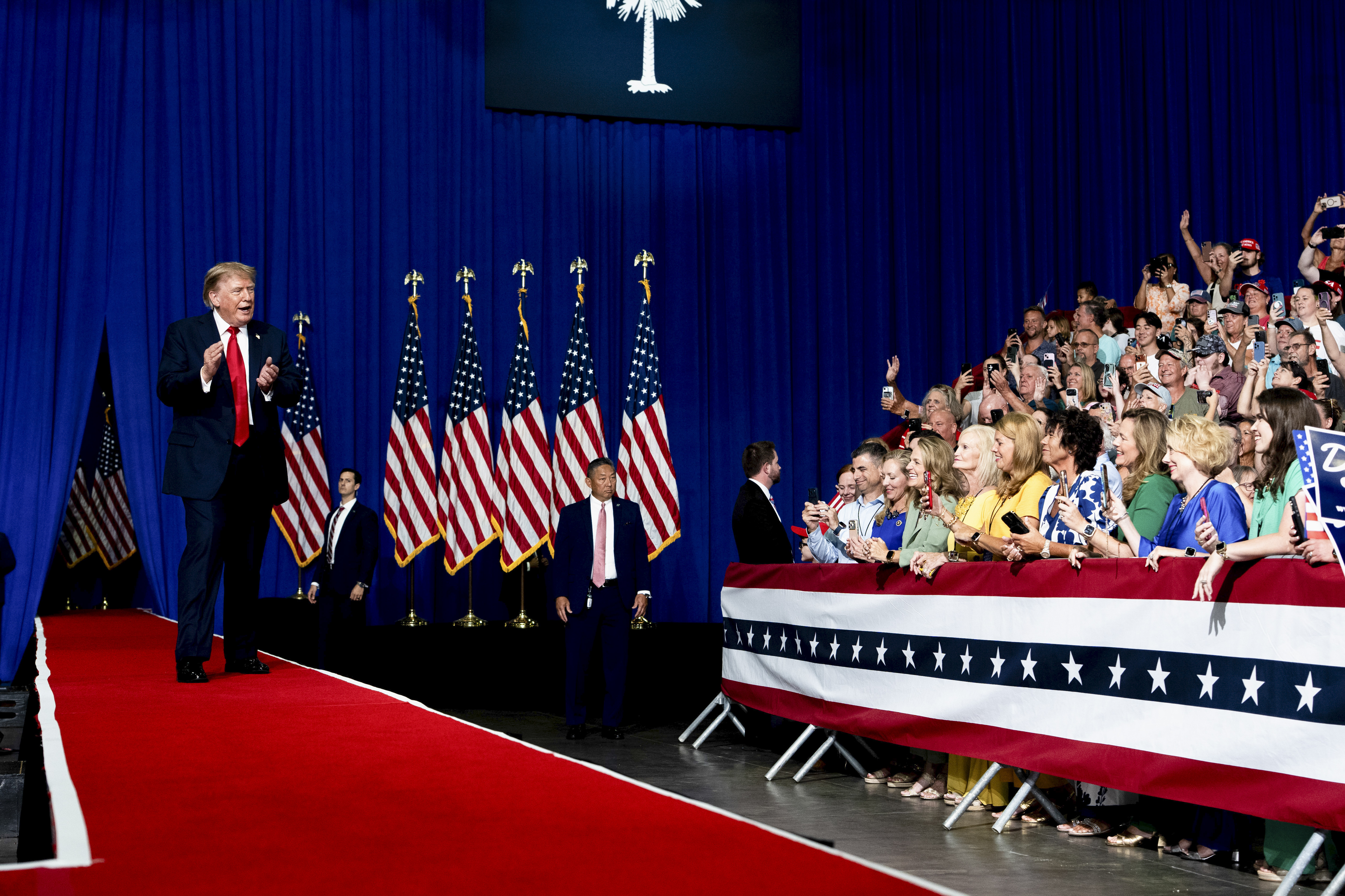 As midterms approach, Republicans find there is no escape from Trump