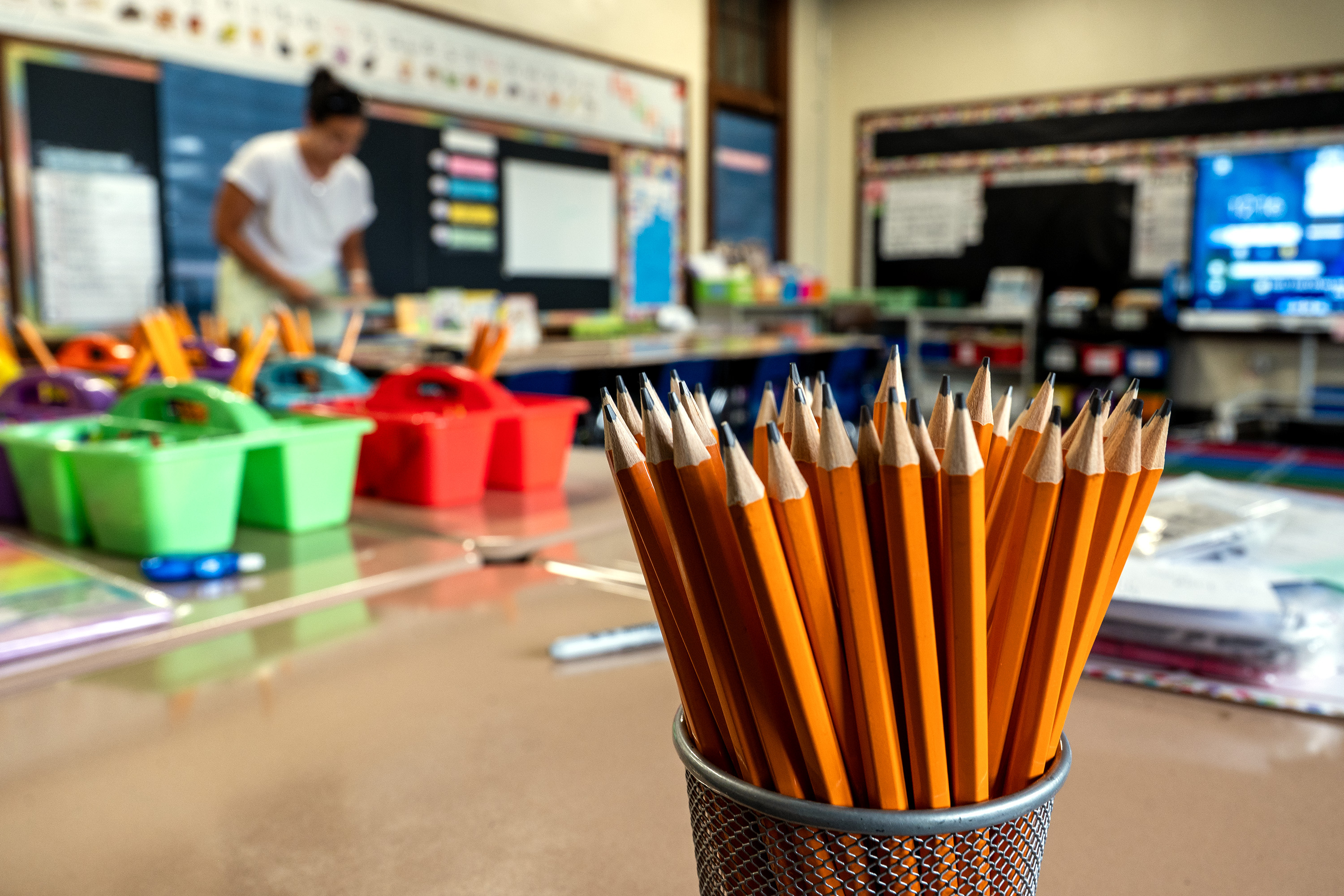 Philly schools are missing thousands of students. District employees are knocking on doors to get them back.