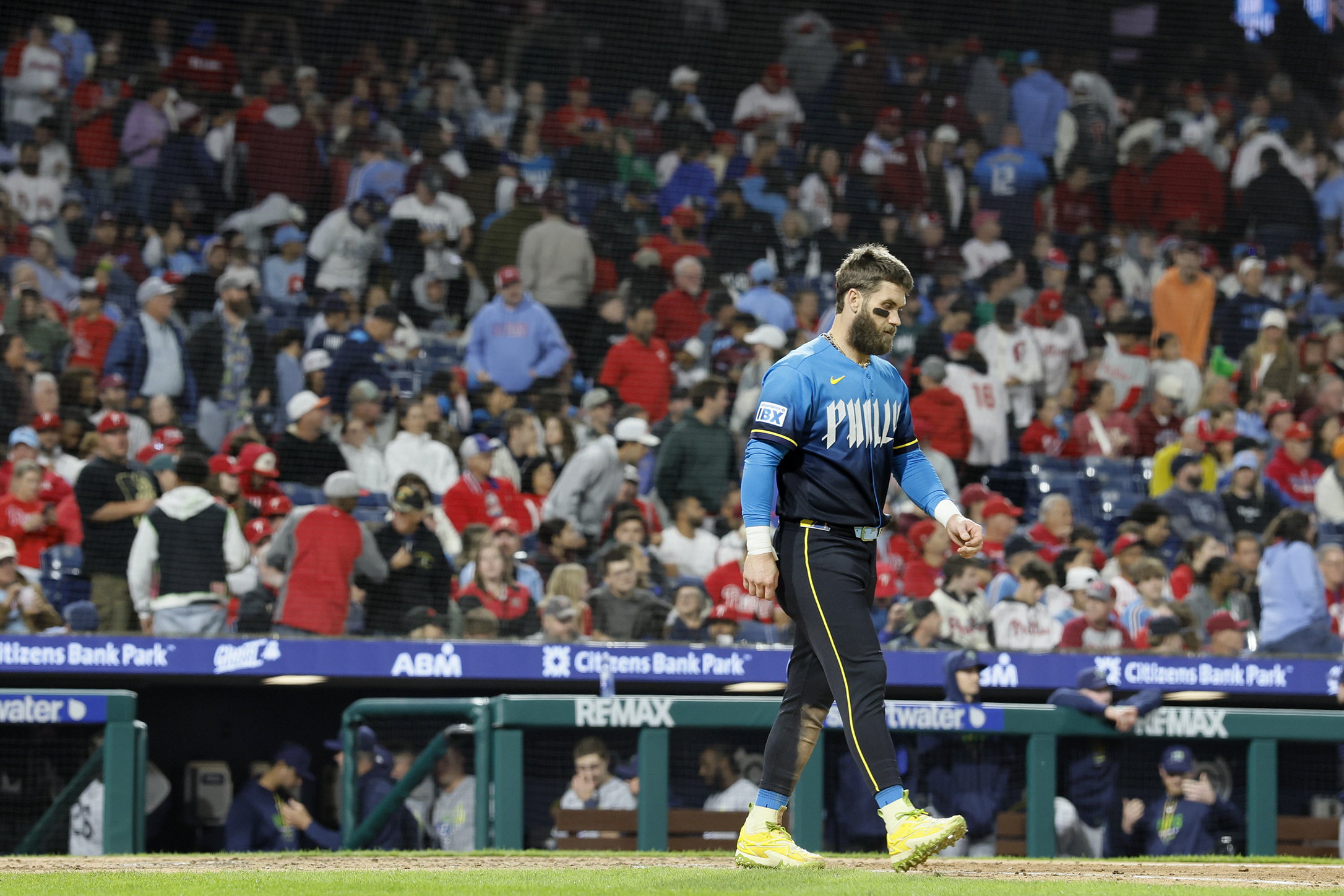 Phillies’ slide continues with loss to Rays as lead over Diamondbacks shrinks to one game