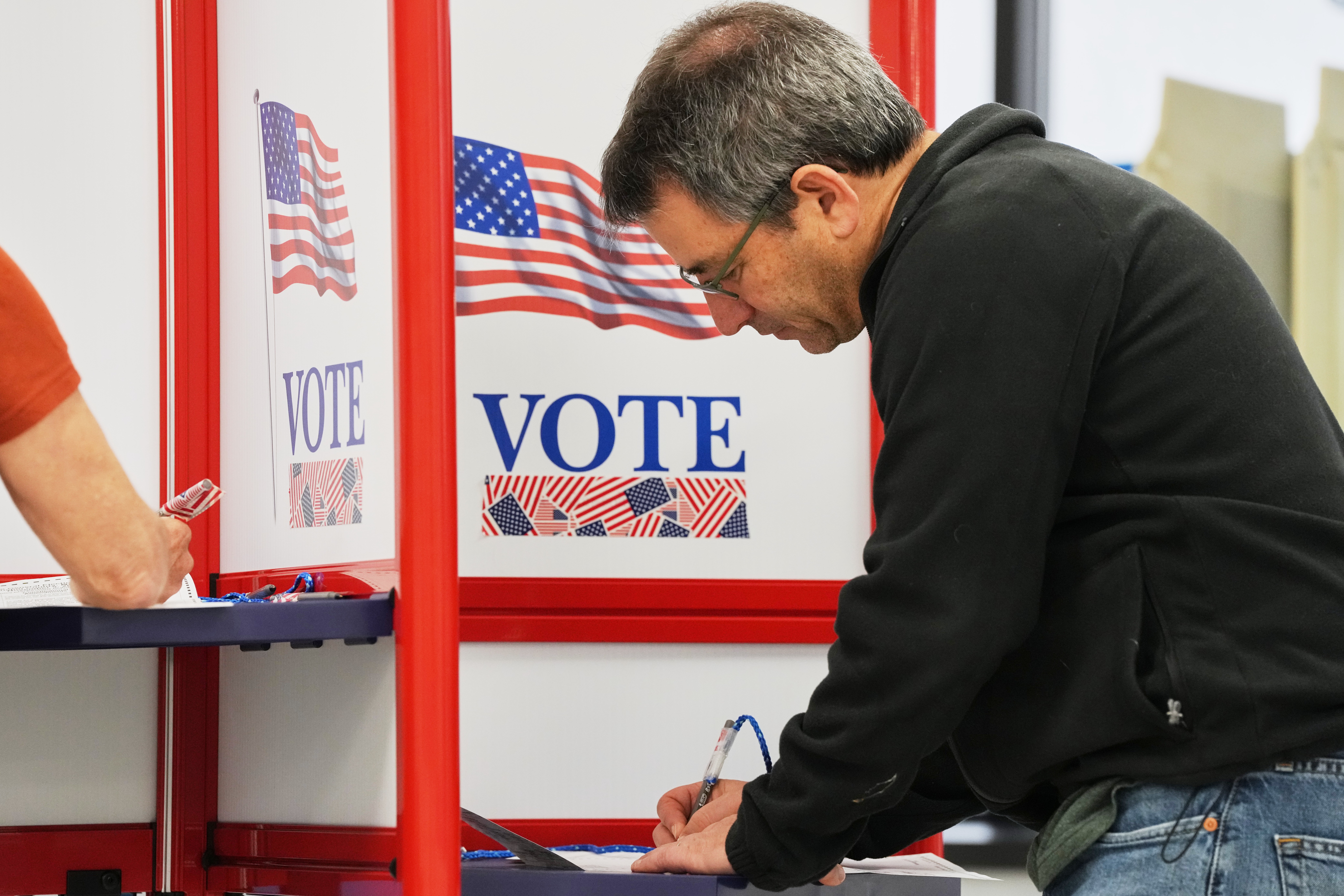 Early voting begins in US midterm elections that could flip control of Congress