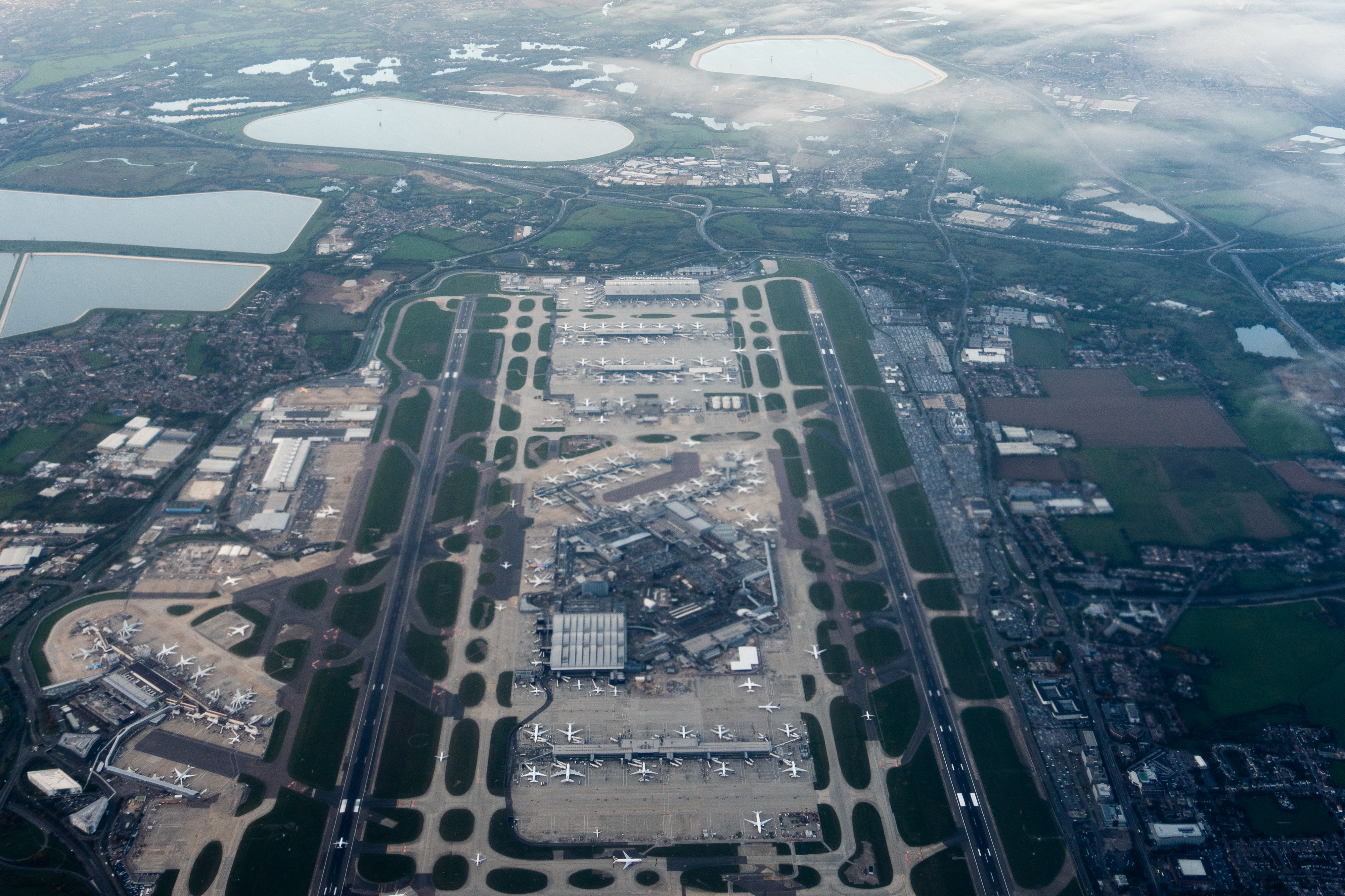 Travel chaos at U.K. airports as over 600 flights canceled due to air traffic control issue