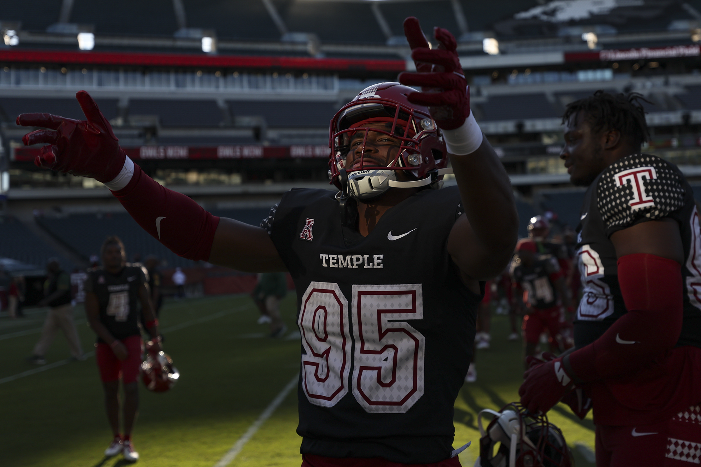 Temple walk-on Reggie Jones nearly quit football before taking the long road to his first tackle