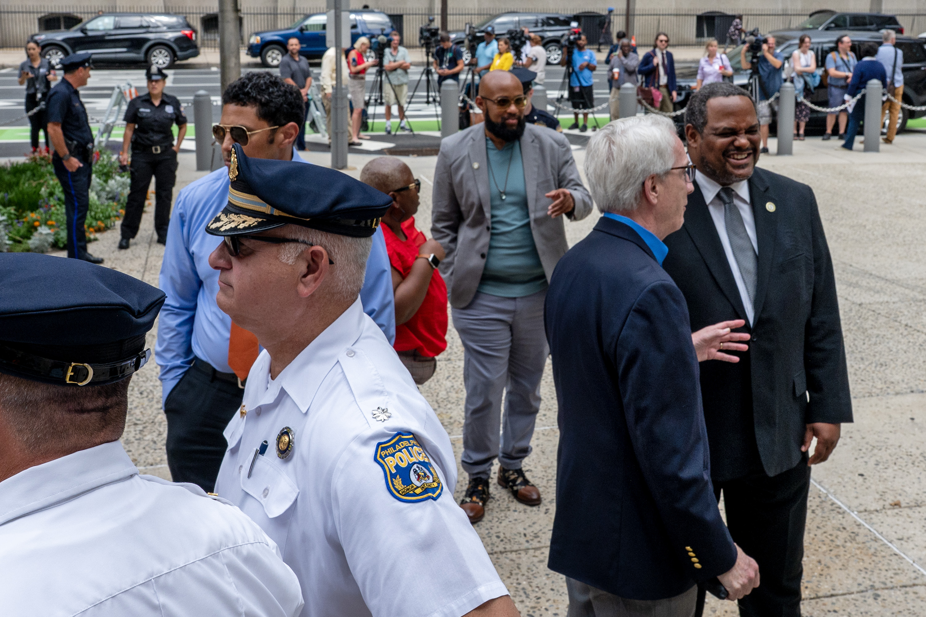 Philly City Hall was evacuated for a bomb squad investigation, but no explosive device was found