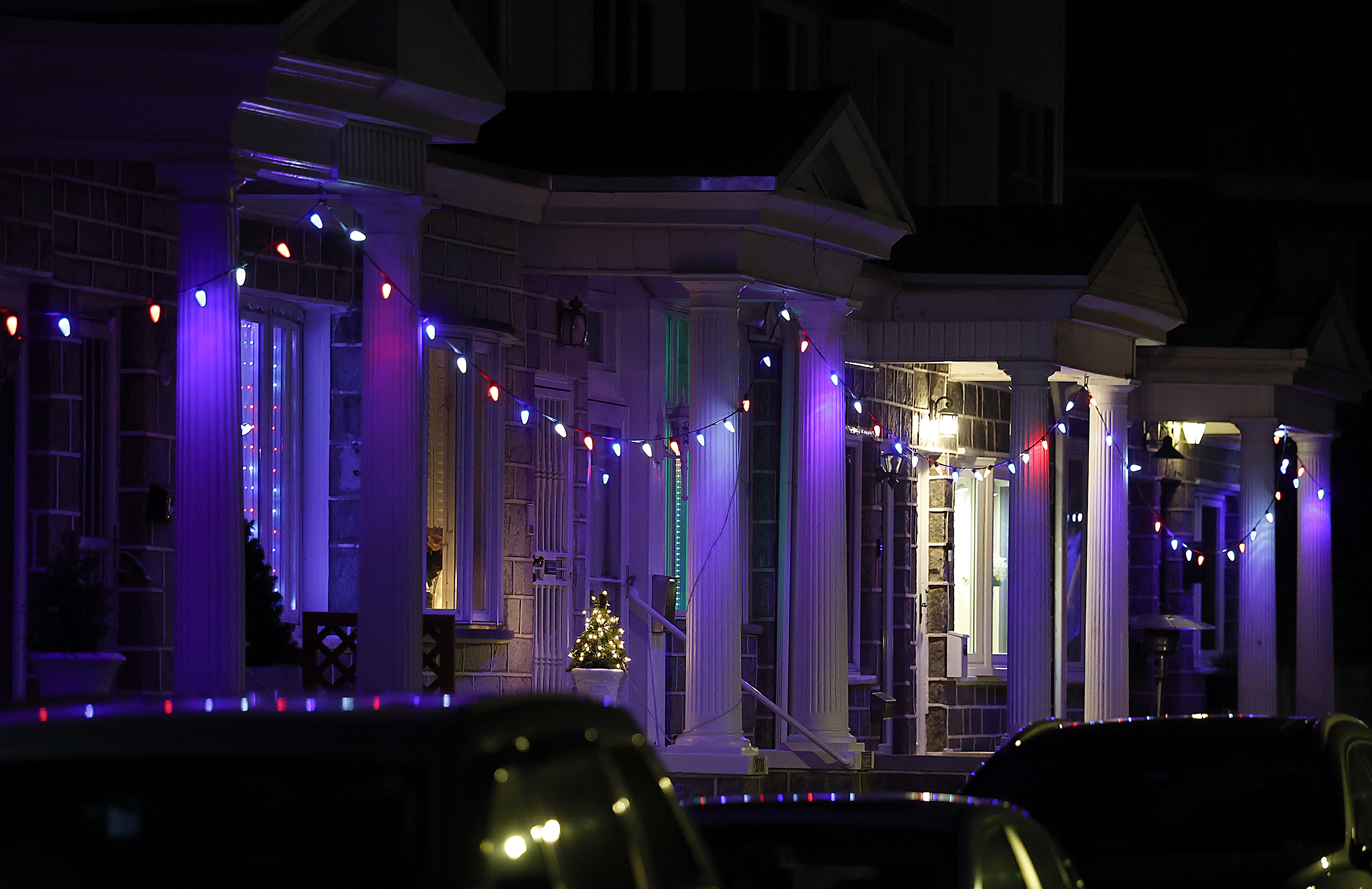 How South Philly’s full-block light displays work
