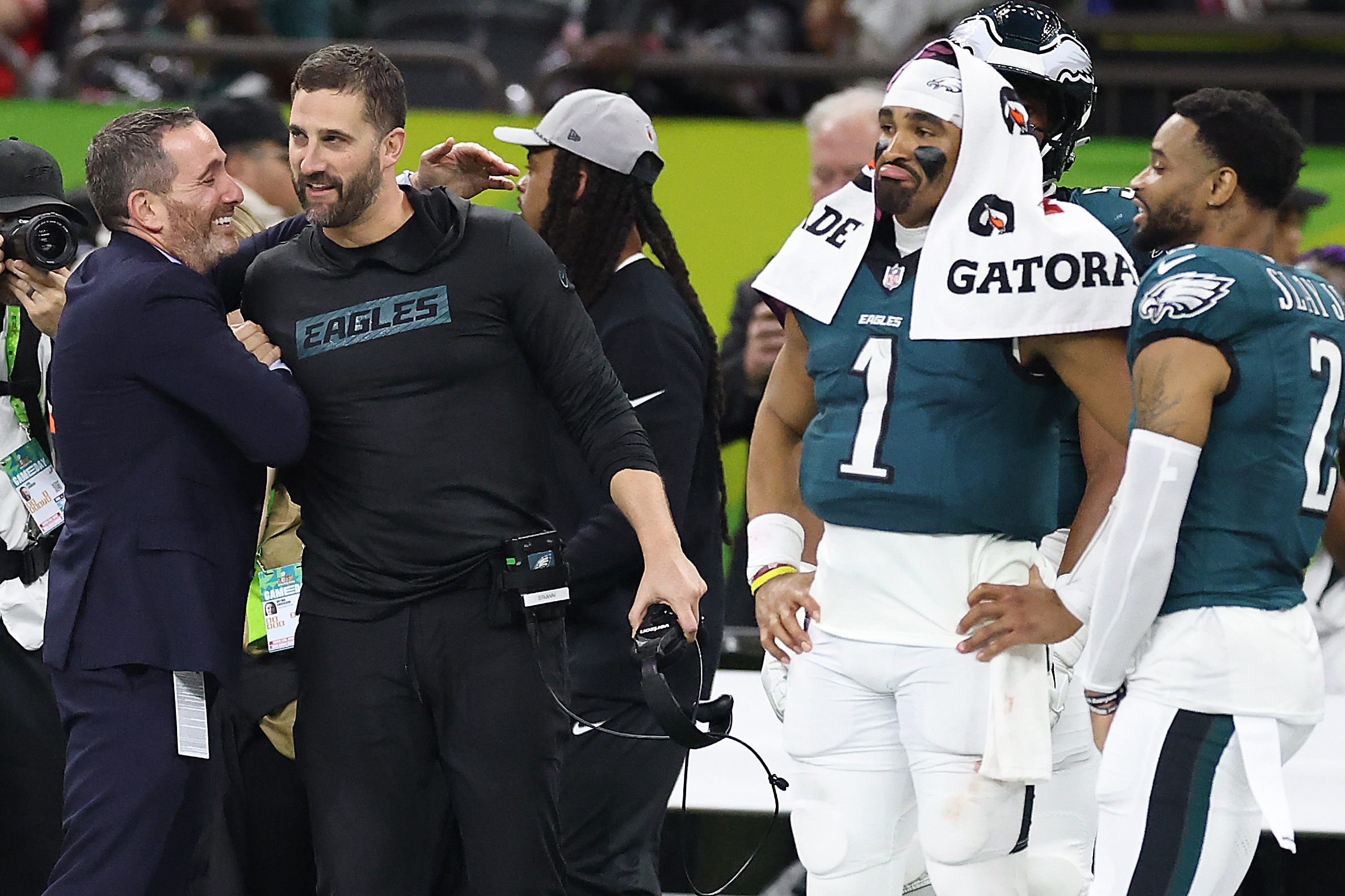 Expect the Eagles to win 14 games and return to the Super Bowl