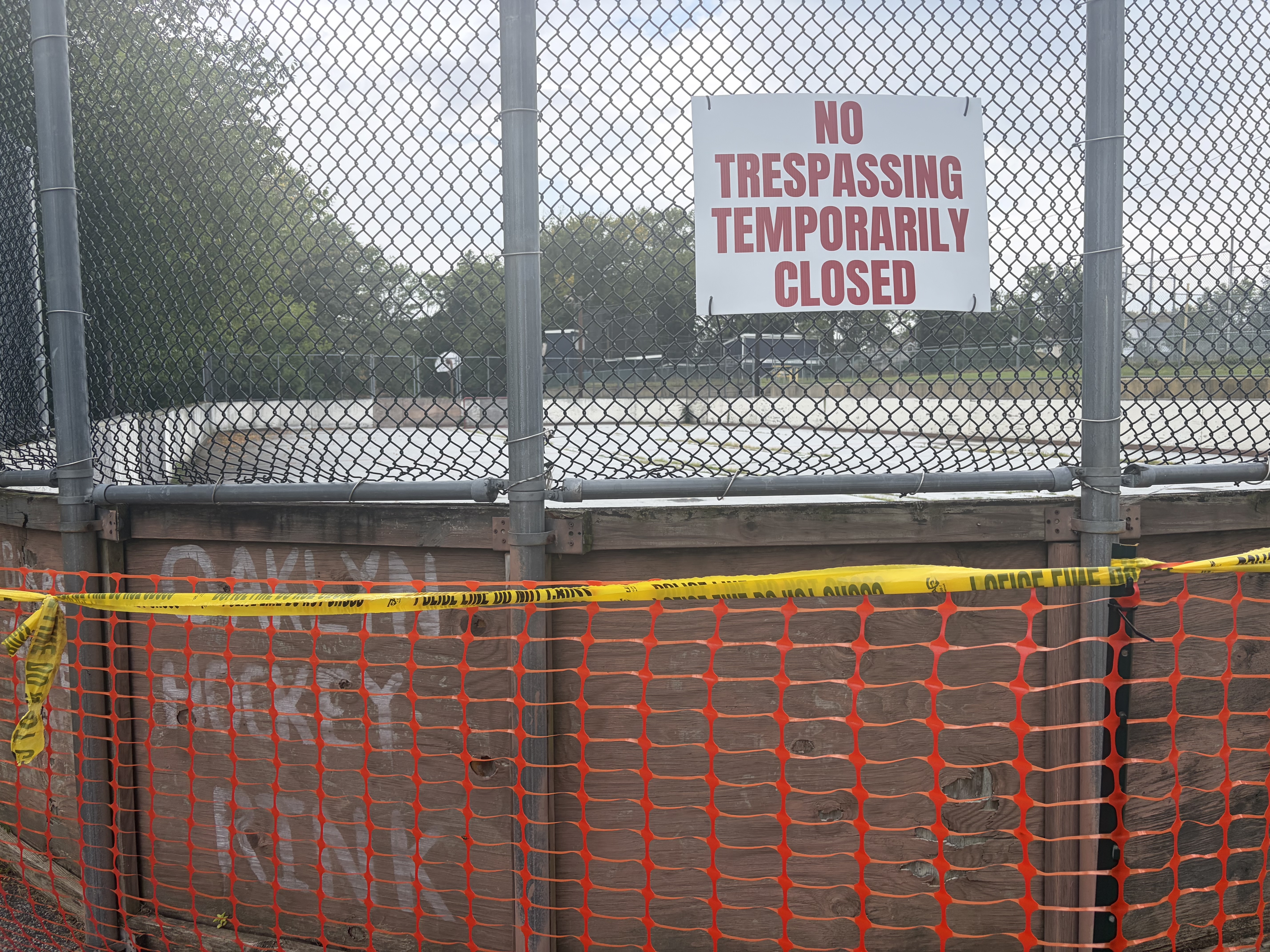 Oaklyn Borough closes hockey rink and basketball court over safety concerns