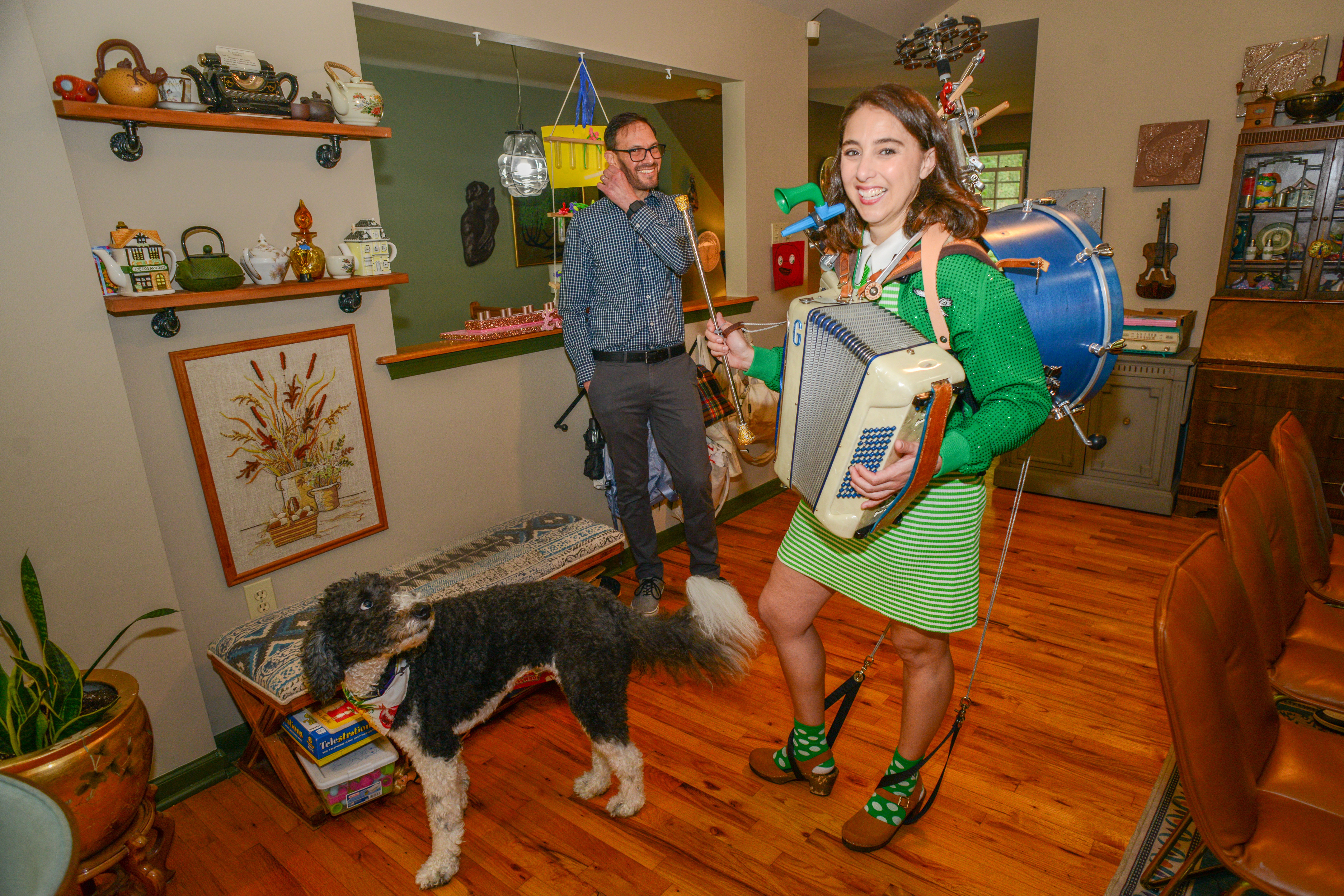One-woman band Honest2Betsy is bringing her ‘artsy-fartsy’ side to Eagles game day