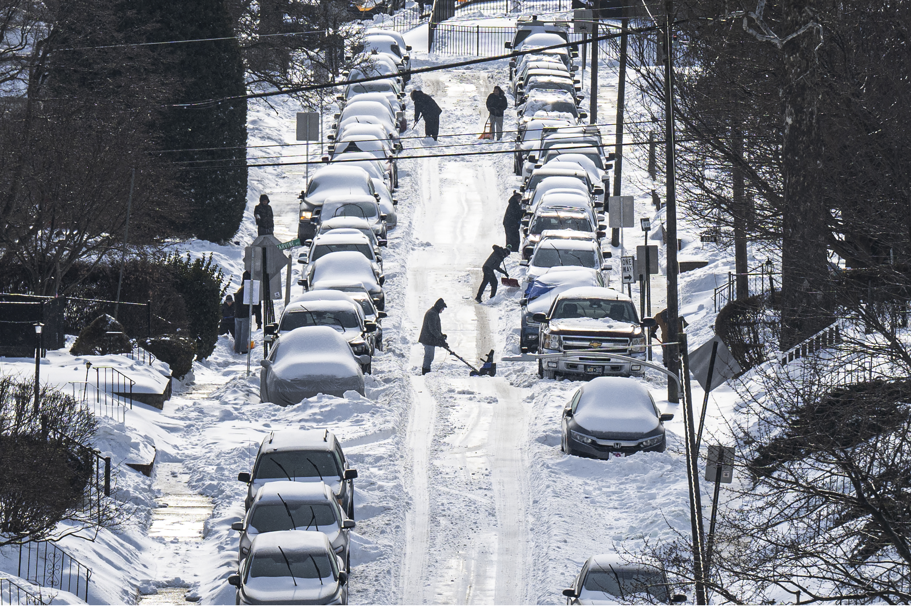 How much snow, and when will it begin snowing in the Philadelphia region?