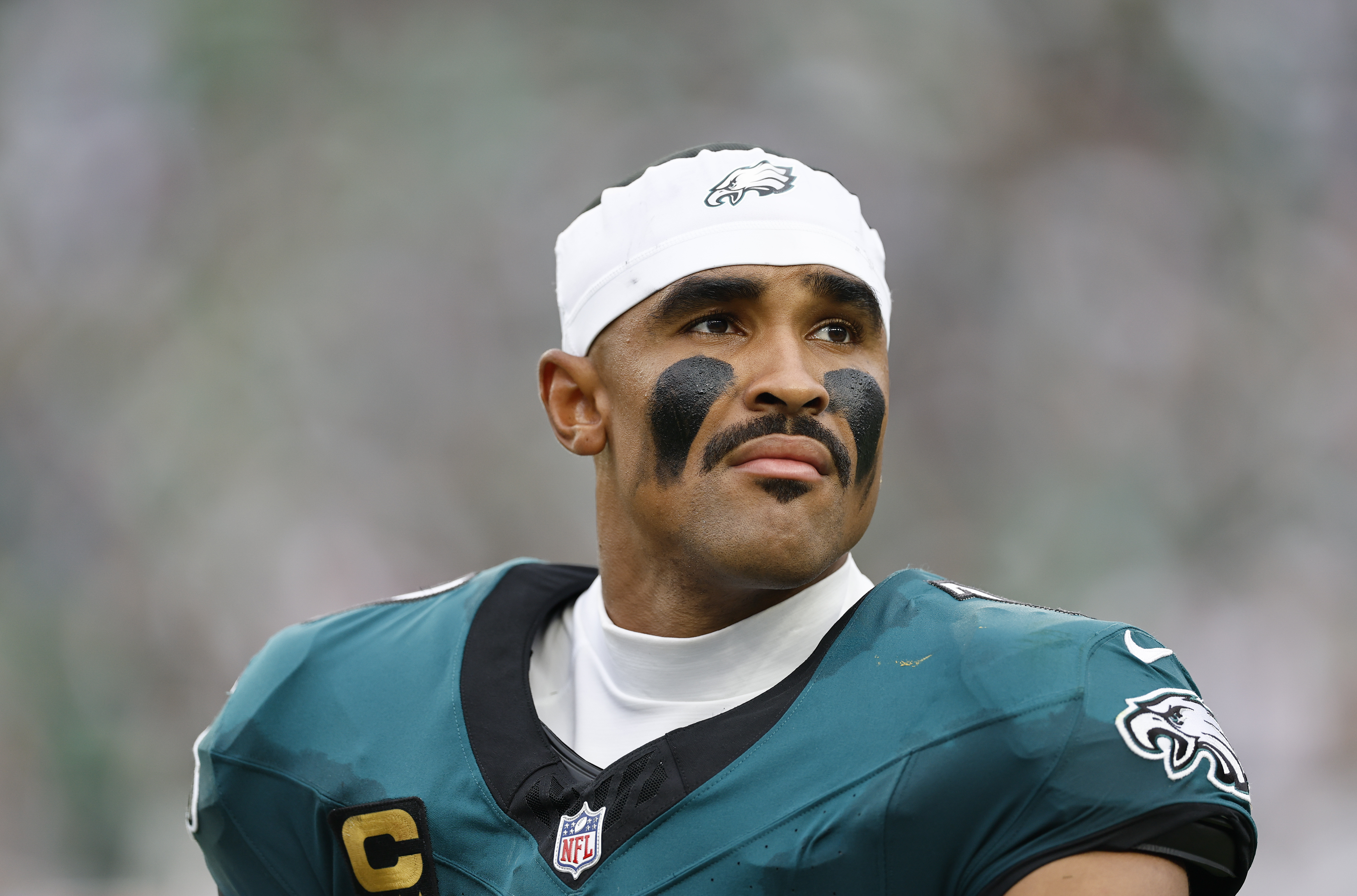 Eagles news: The Birds’ newest celebrity fan; ESPNer not impressed by win; injury updates and next game