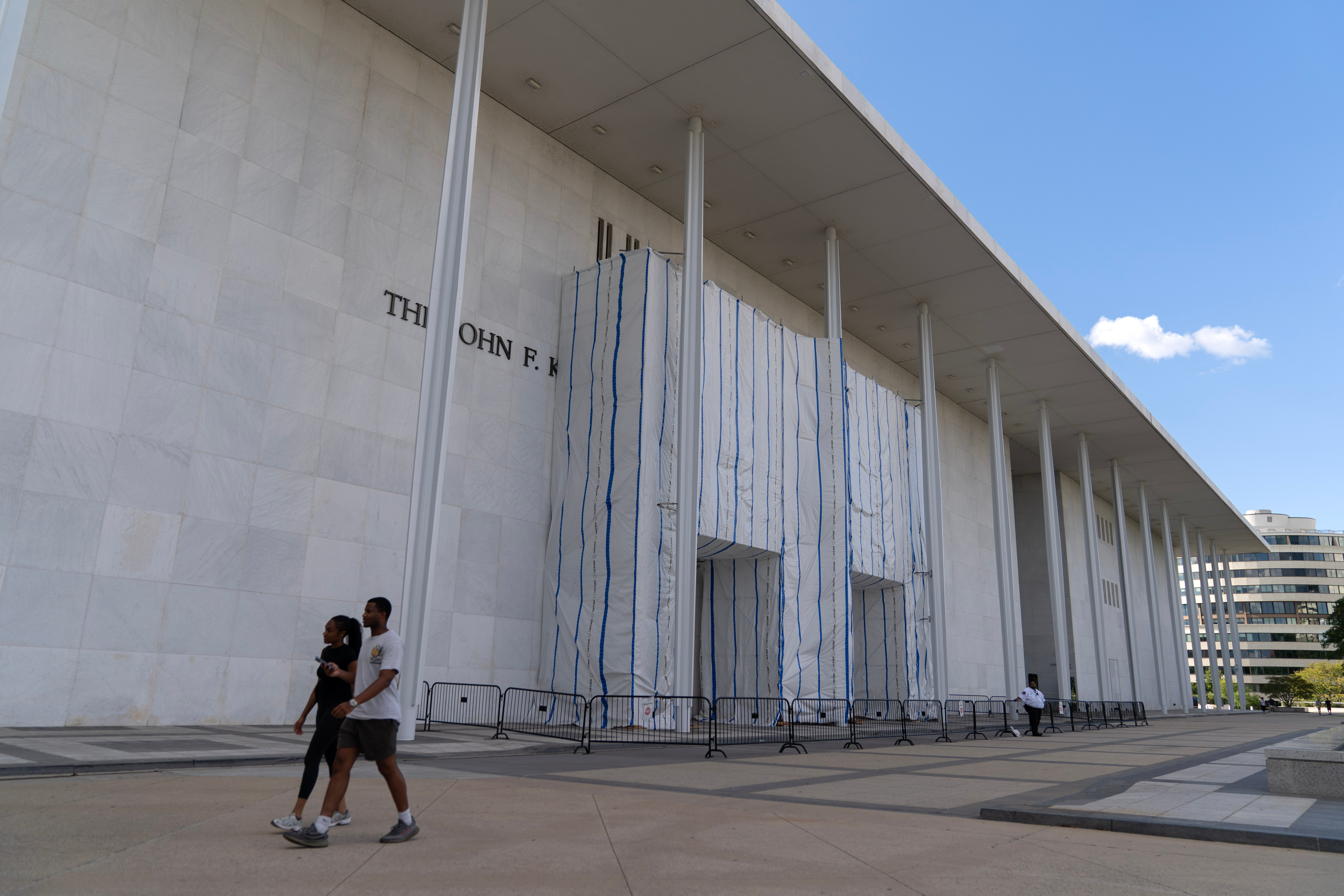 Kennedy Center board votes to close after judge blocks returning Trump’s name to building